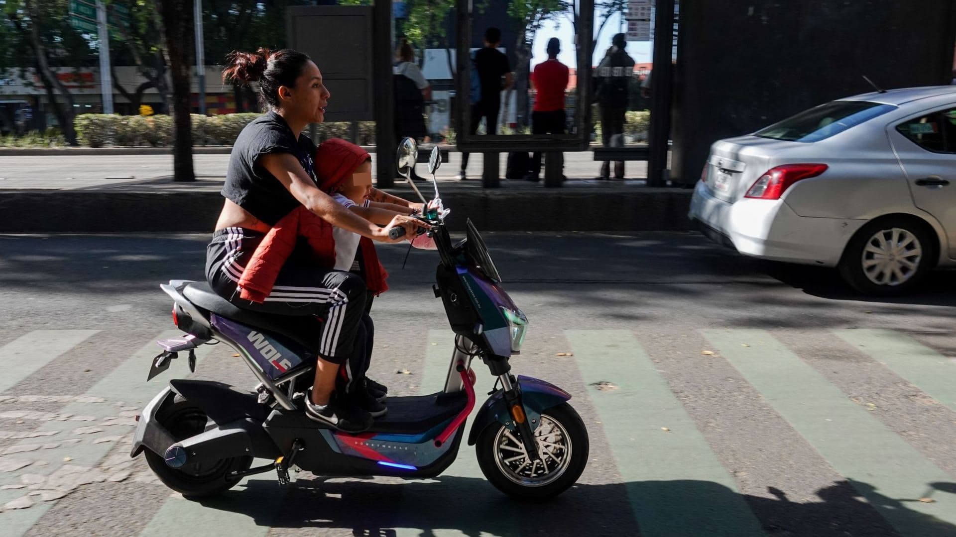 ¿Quiénes No Deberán Tramitar Placas Obligatorias para Motos Eléctricas y Scooters en CDMX?