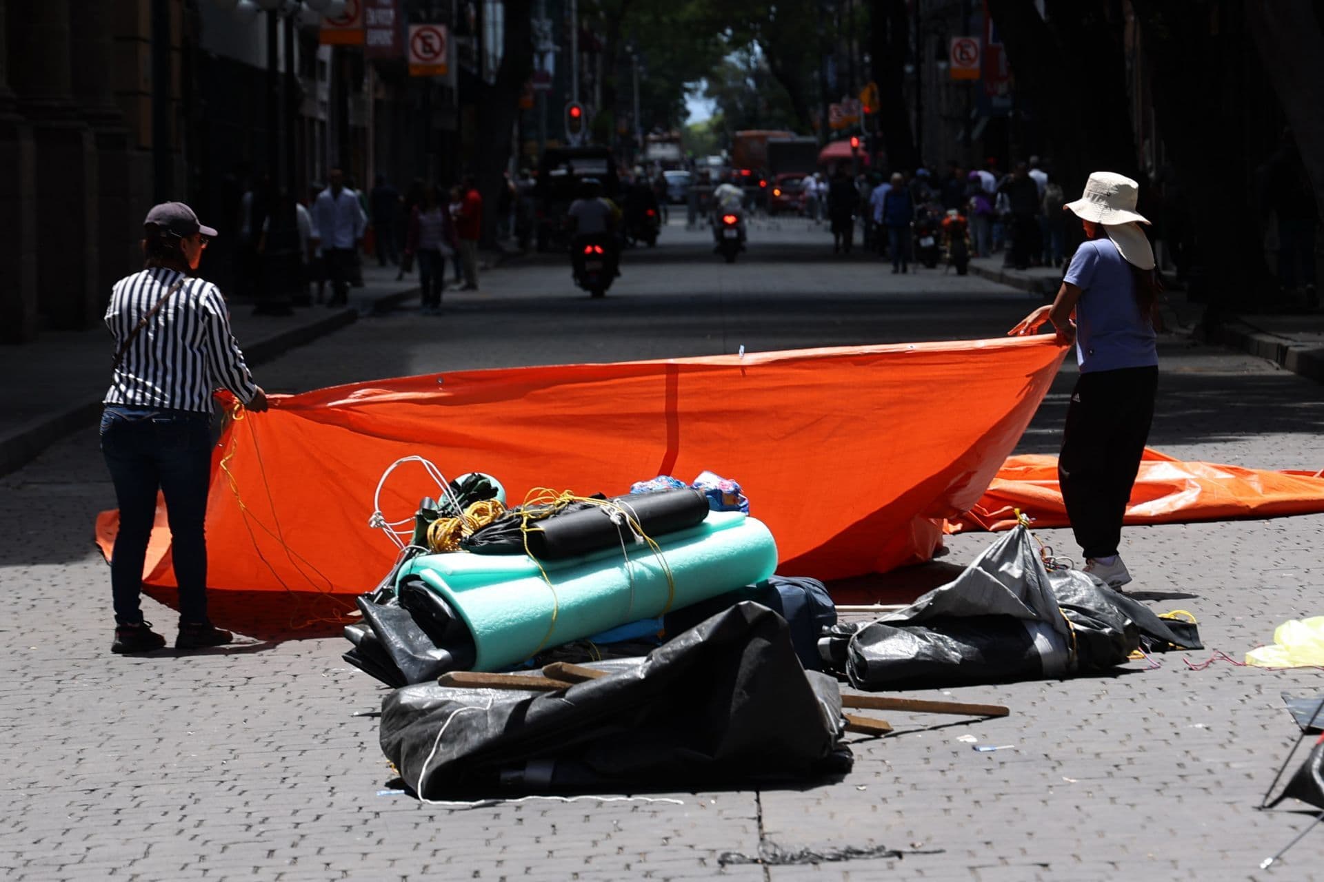 CNTE levanta plantón en Centro CDMX
