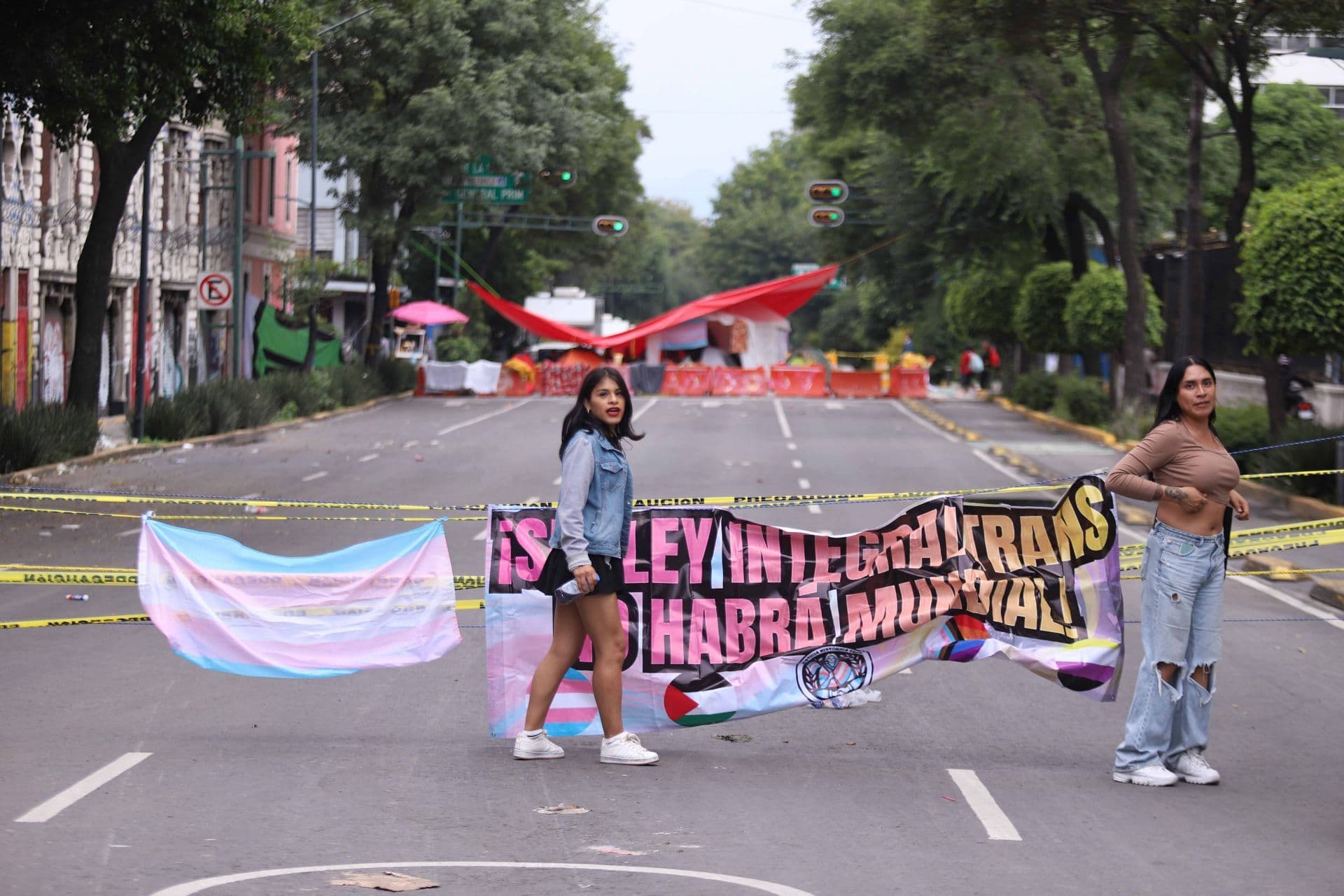 Bloqueo por plantón en la Segob
