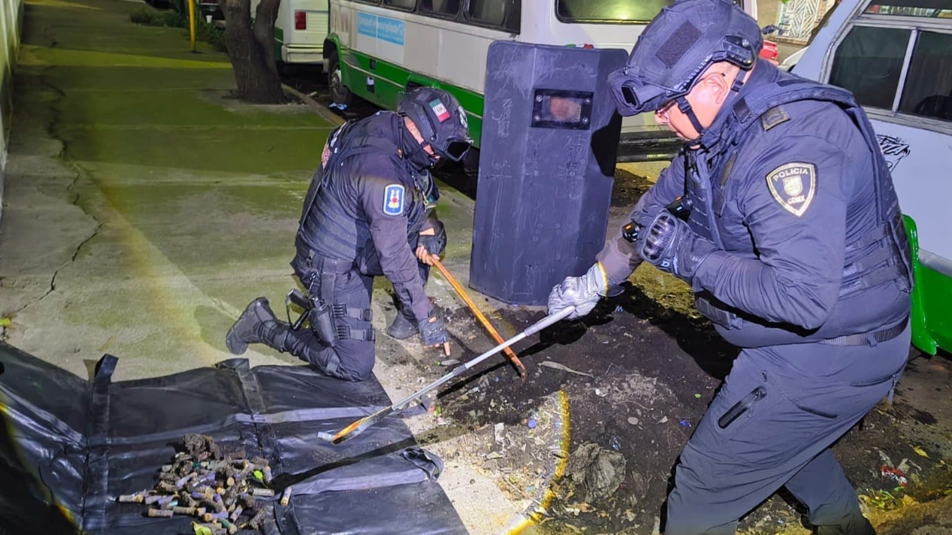 Policías aseguran cartuchos en Azcapotzalco