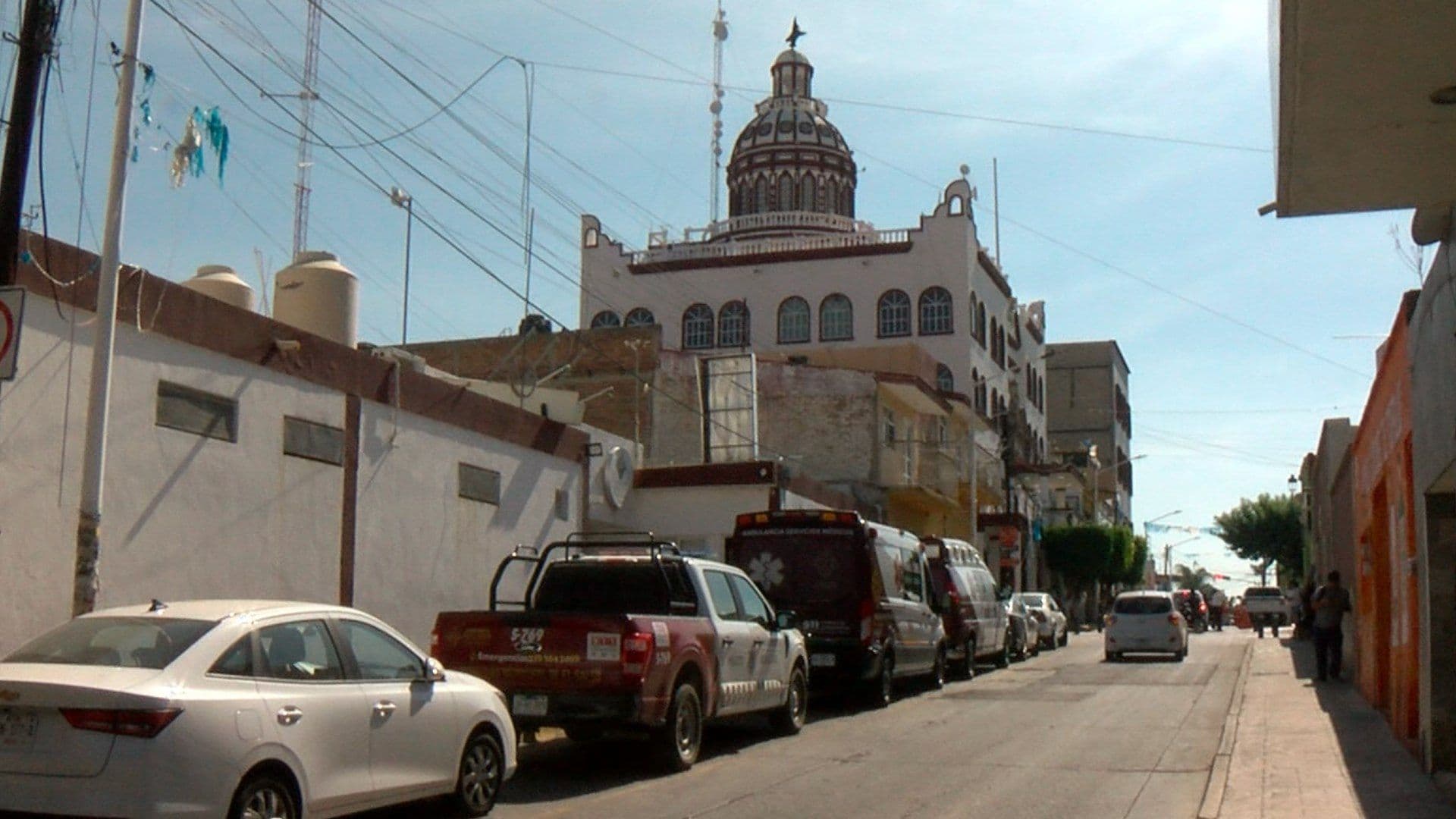 Policías de El Salto Disparan a Hombre que Intentó Agredirlos con un Machete