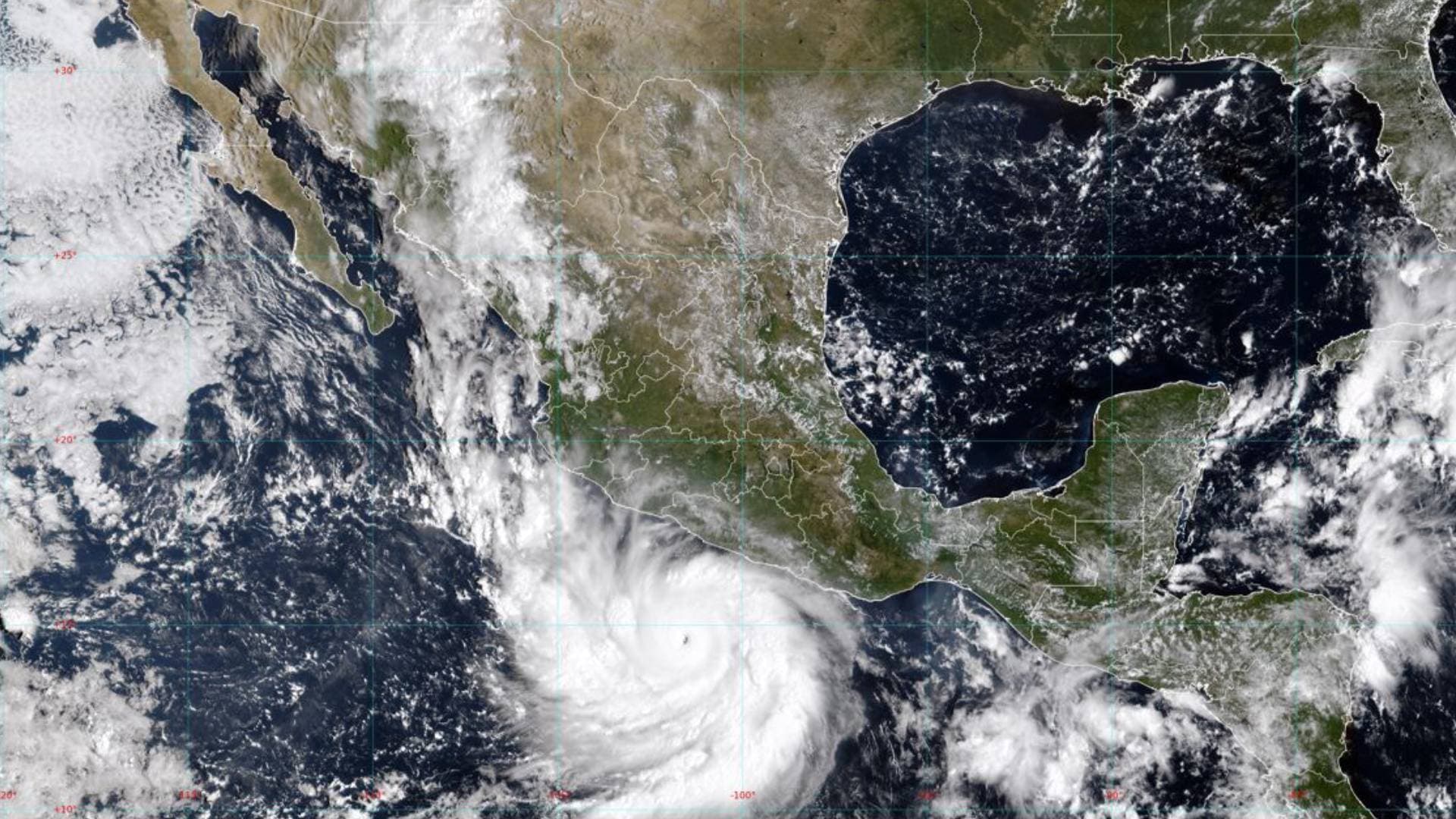 Imagen satelital del huracán Polo en aguas mexicanas