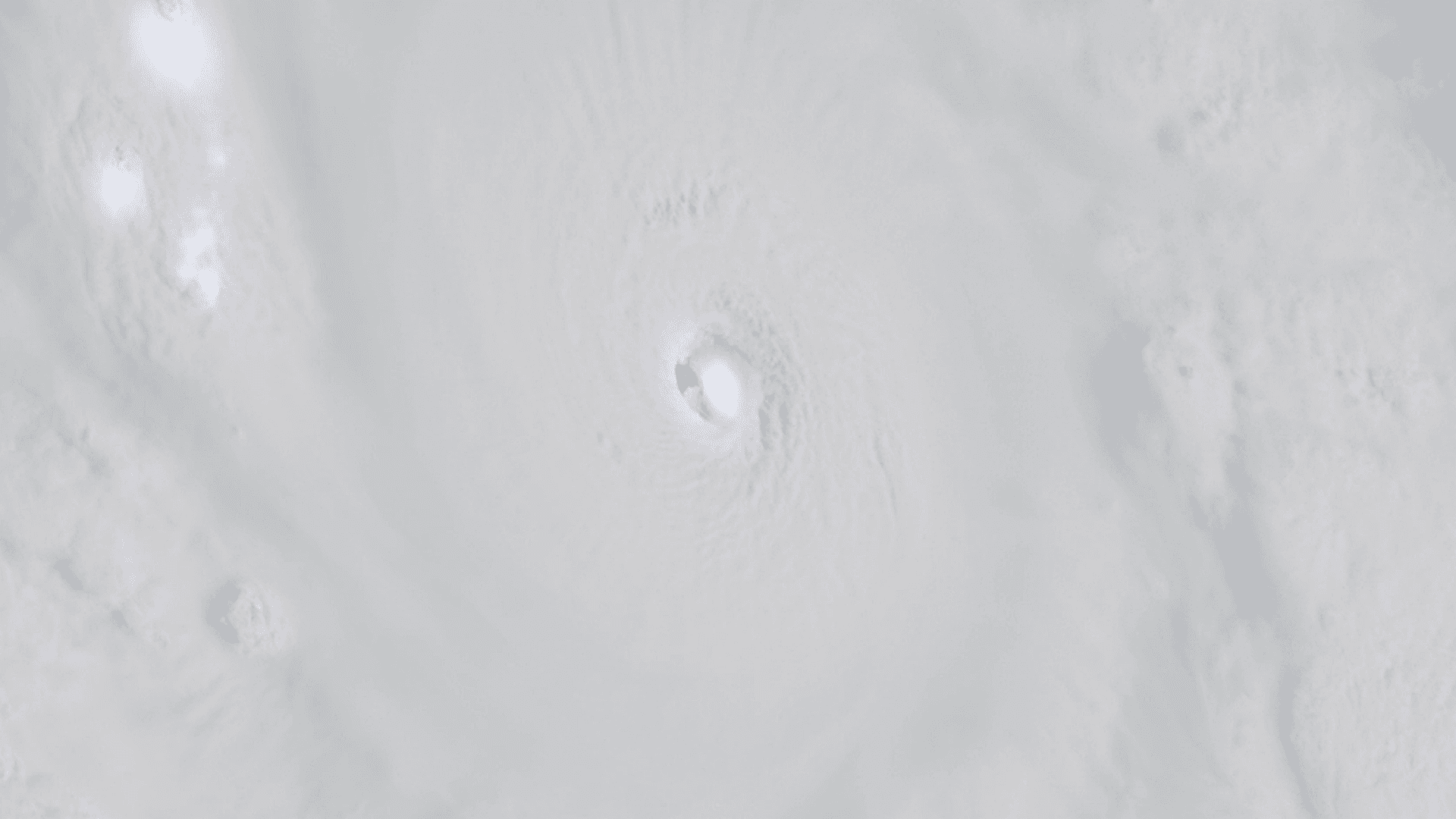 Ojo del huracán Polo visto desde el espacio. Foto: CIRA NOAA