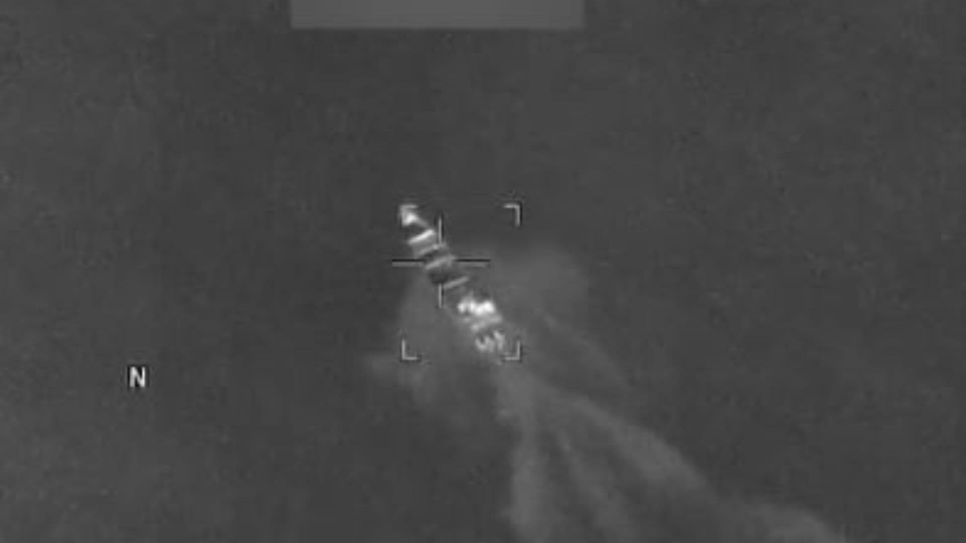 Momento en que EUA dirige otro ataque a una lancha en el Pacífico. Foto: Captura de pantalla X @@Southcom