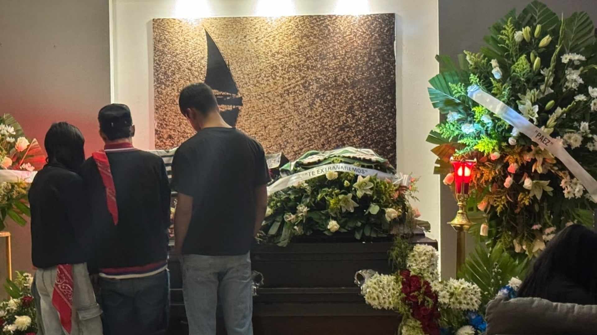 Familiares despiden a Leonardo