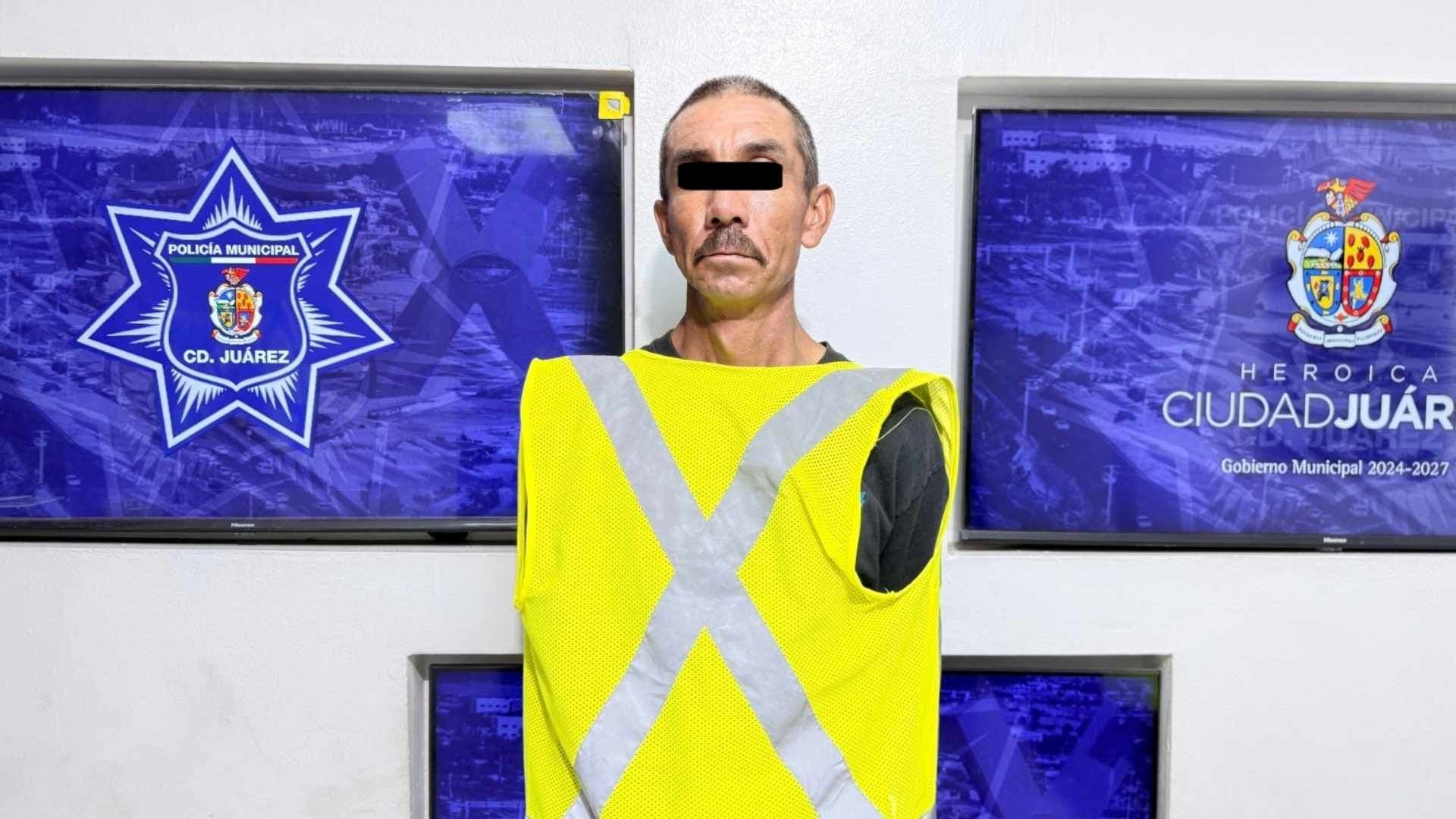 Detienen a hombre por incendiar vehículo