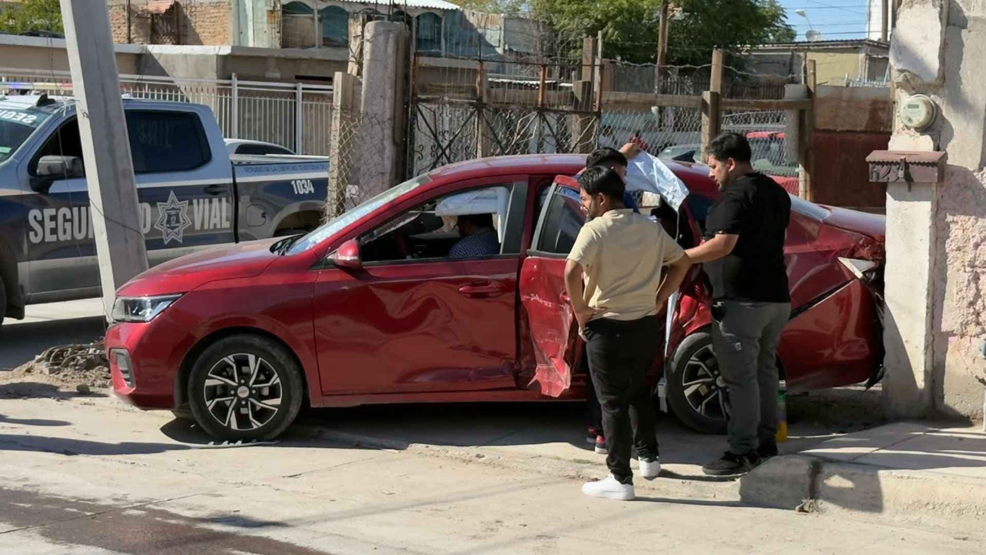Dos hombres resultaron lesionados tras el accidente