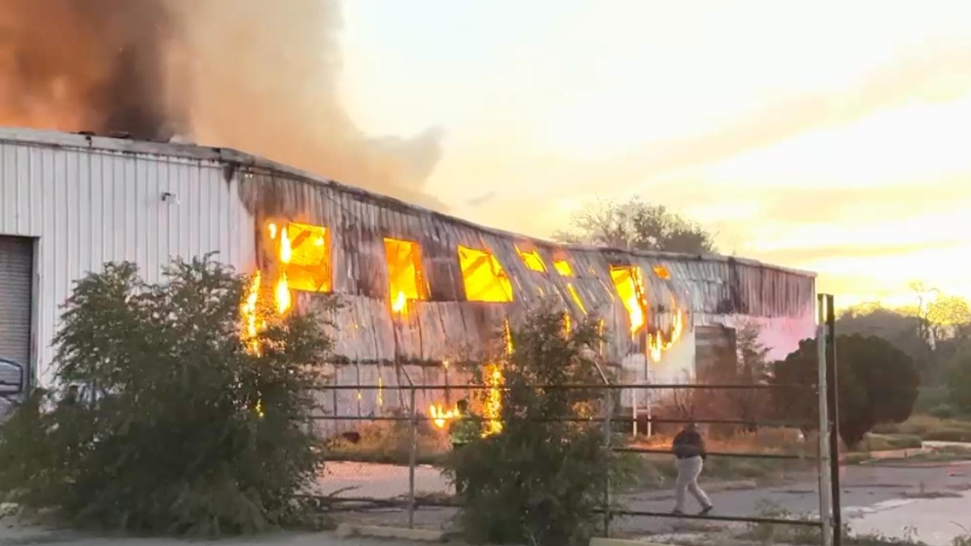 Se Incendia Bodega en Ciudad Juárez