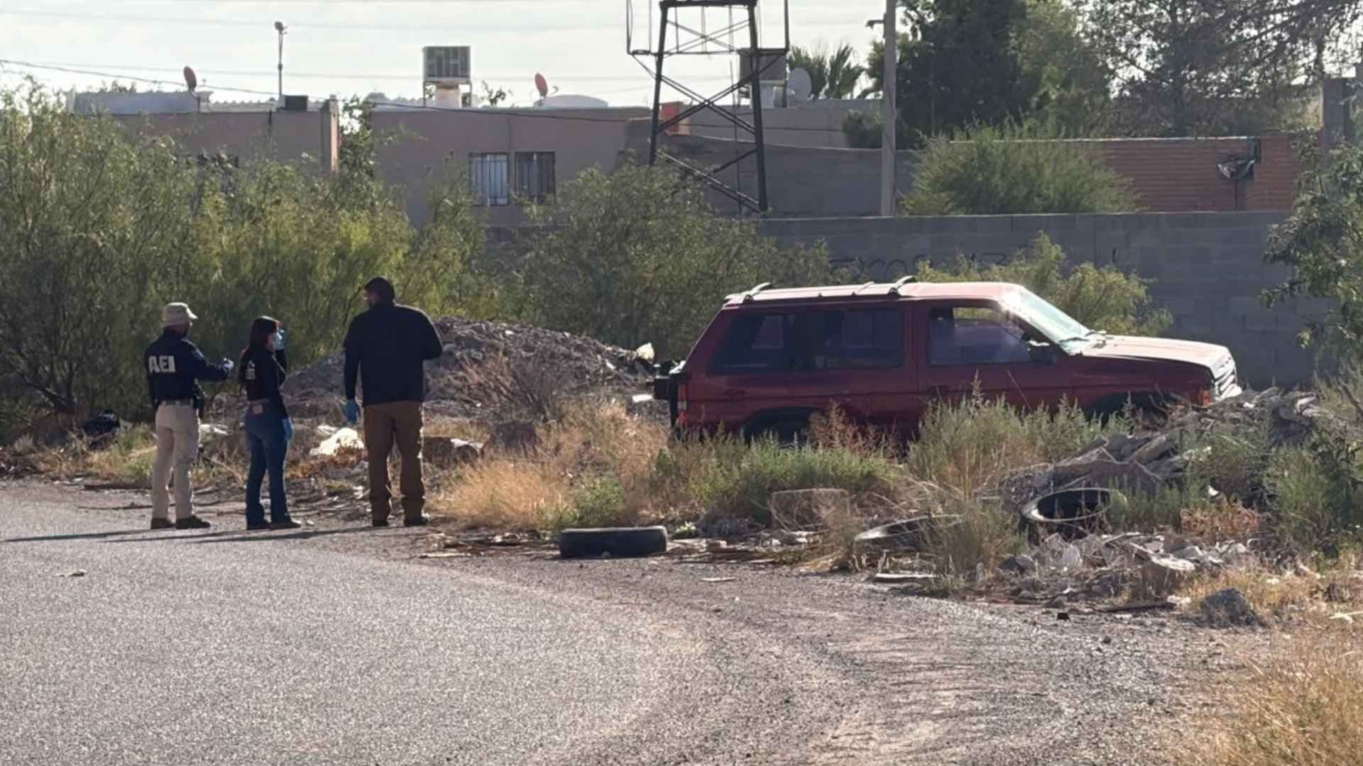 Localizan a Persona Sin Vida Dentro de Vehículo Abandonado