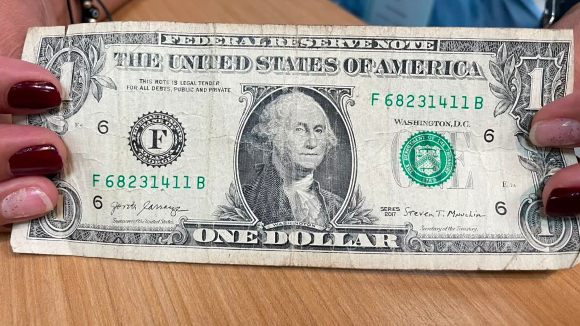 Un billete de un dólar estadounidense