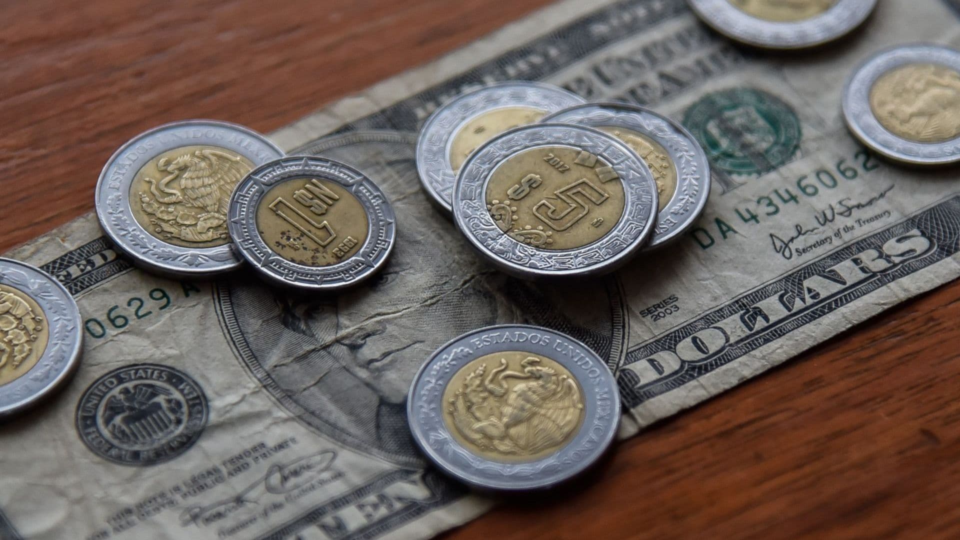Precio del Dólar Hoy Viernes 5 de Junio de 2026: ¿Cómo Está el Tipo de Cambio con el Peso?