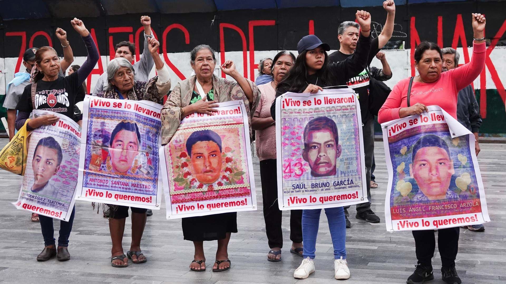 Protesta de padres y madres de los 43 normalistas desaparecidos, en la CDMX el 26 de mayo 2026. Foto: Cuartoscuro