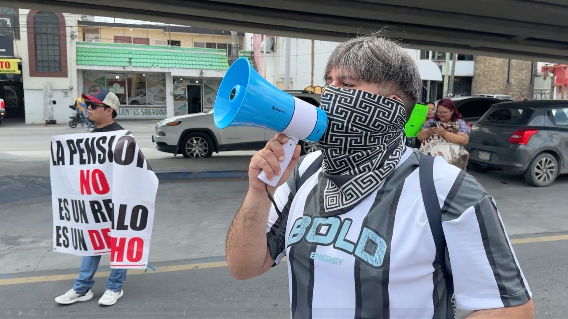 Manifestación de empleados del IMSS en Monterrey