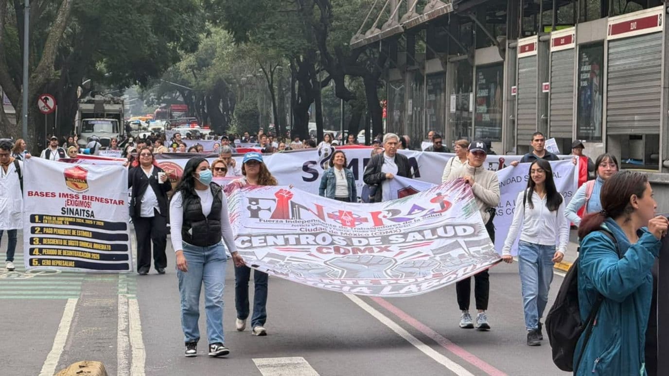 Protesta de trabajadores de Centros de Salud en CDMX
