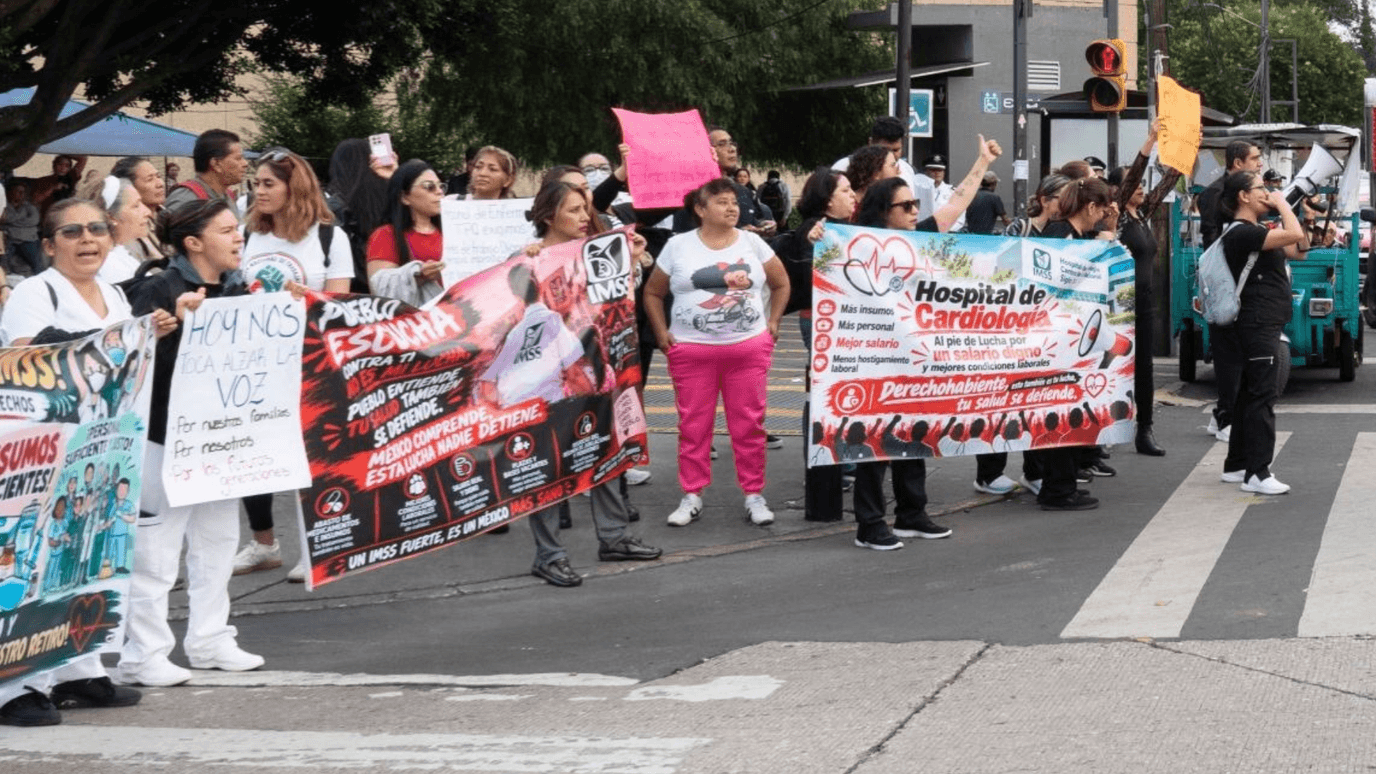 Protesta de trabajadores del IMSS