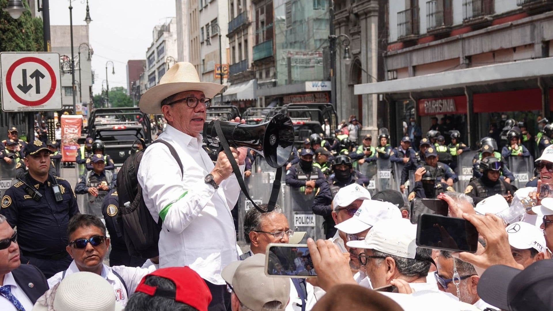 Protesta en el Zócalo de la CDMX