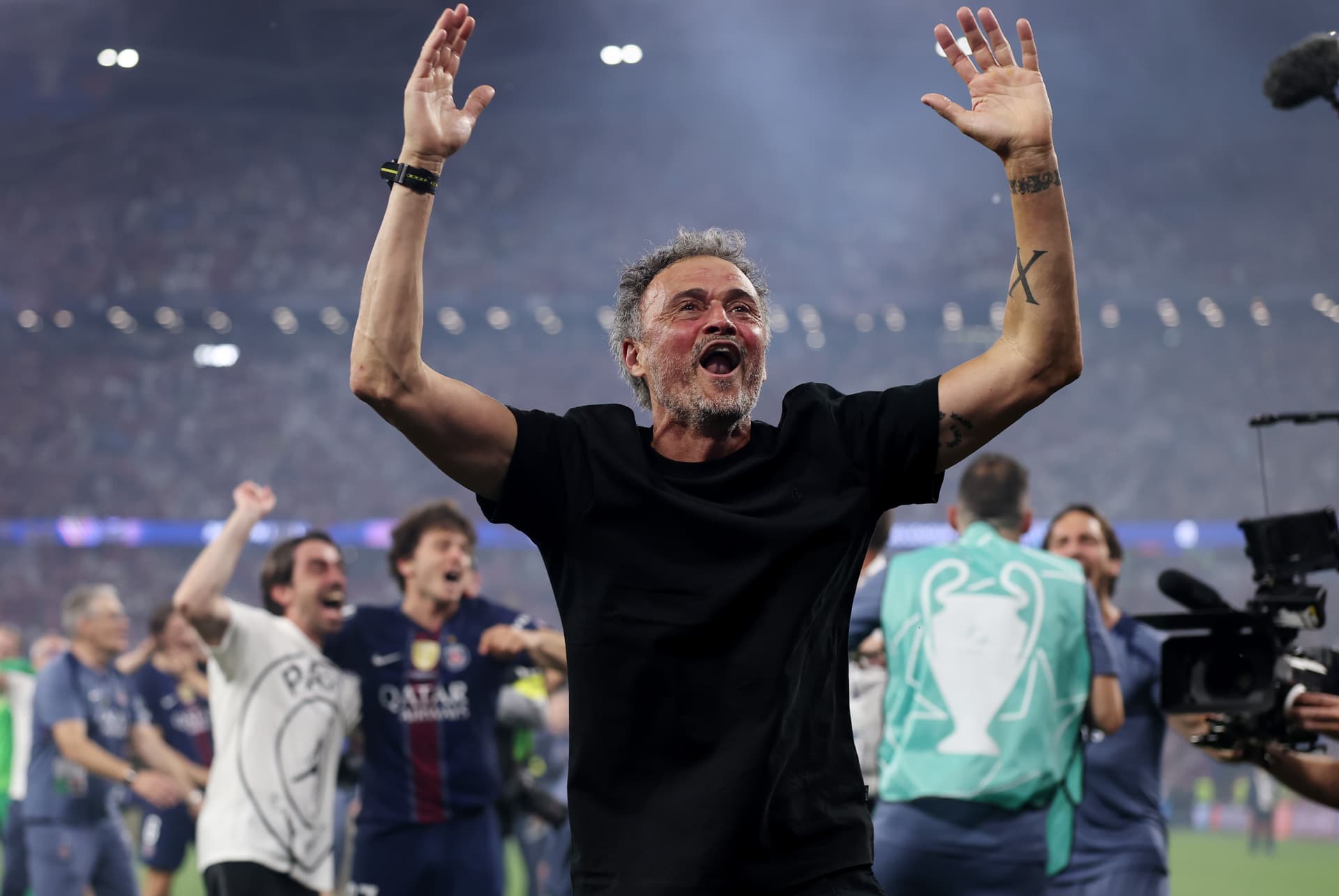 Luis Enrique celebra el título de la Champions League 2026
