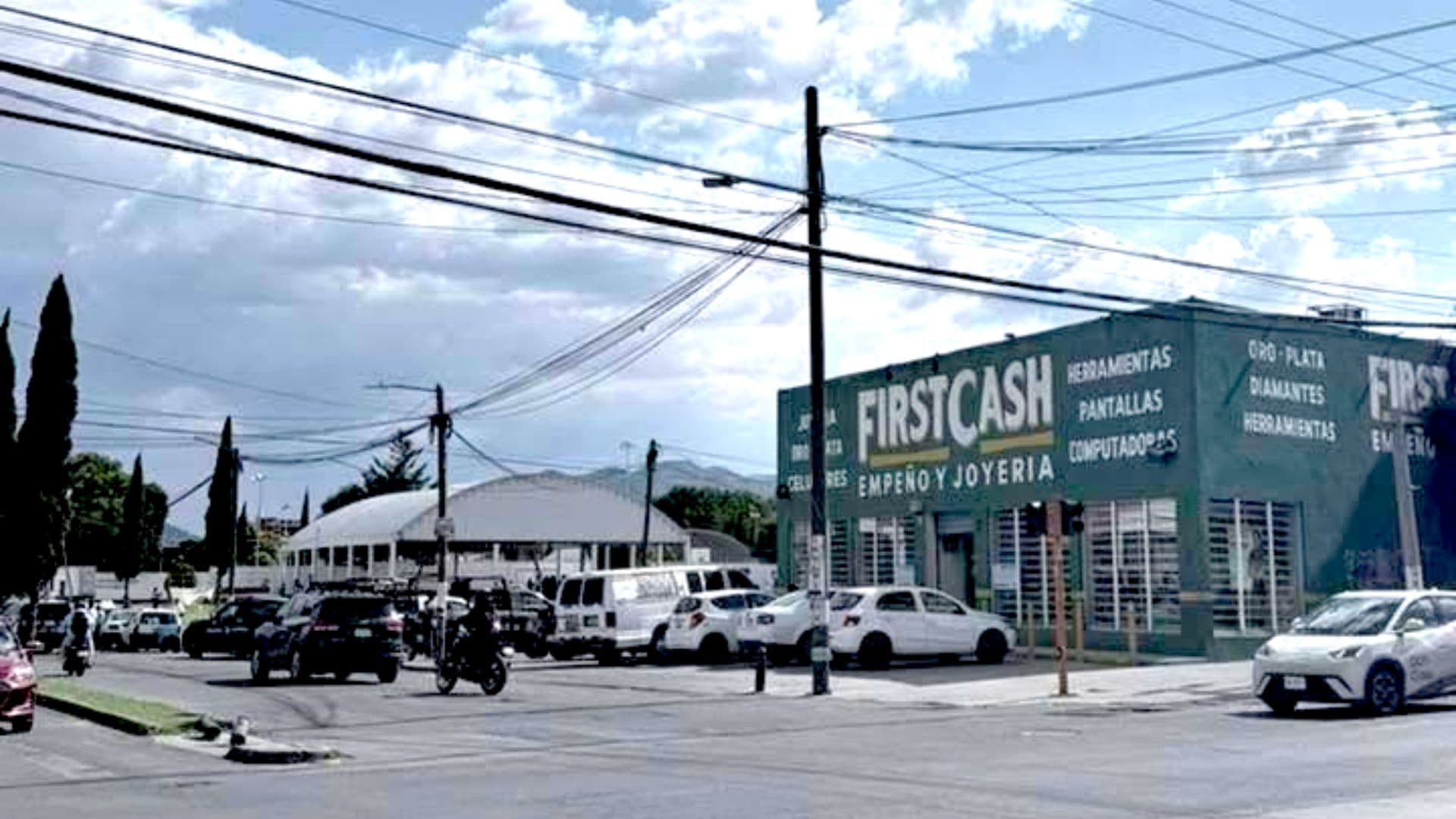 Los servicios de emergencia se encuentran desplegados en Los Héroes Tecámac, Edomex