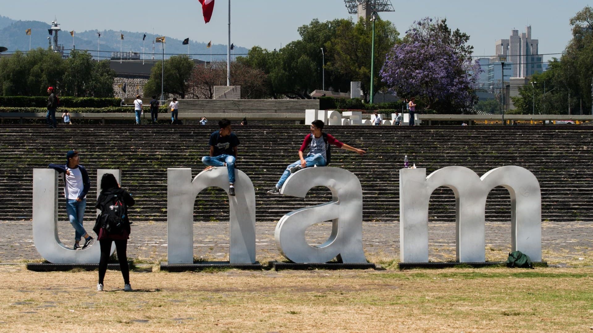 Jovenes en Ciudad Universitaria