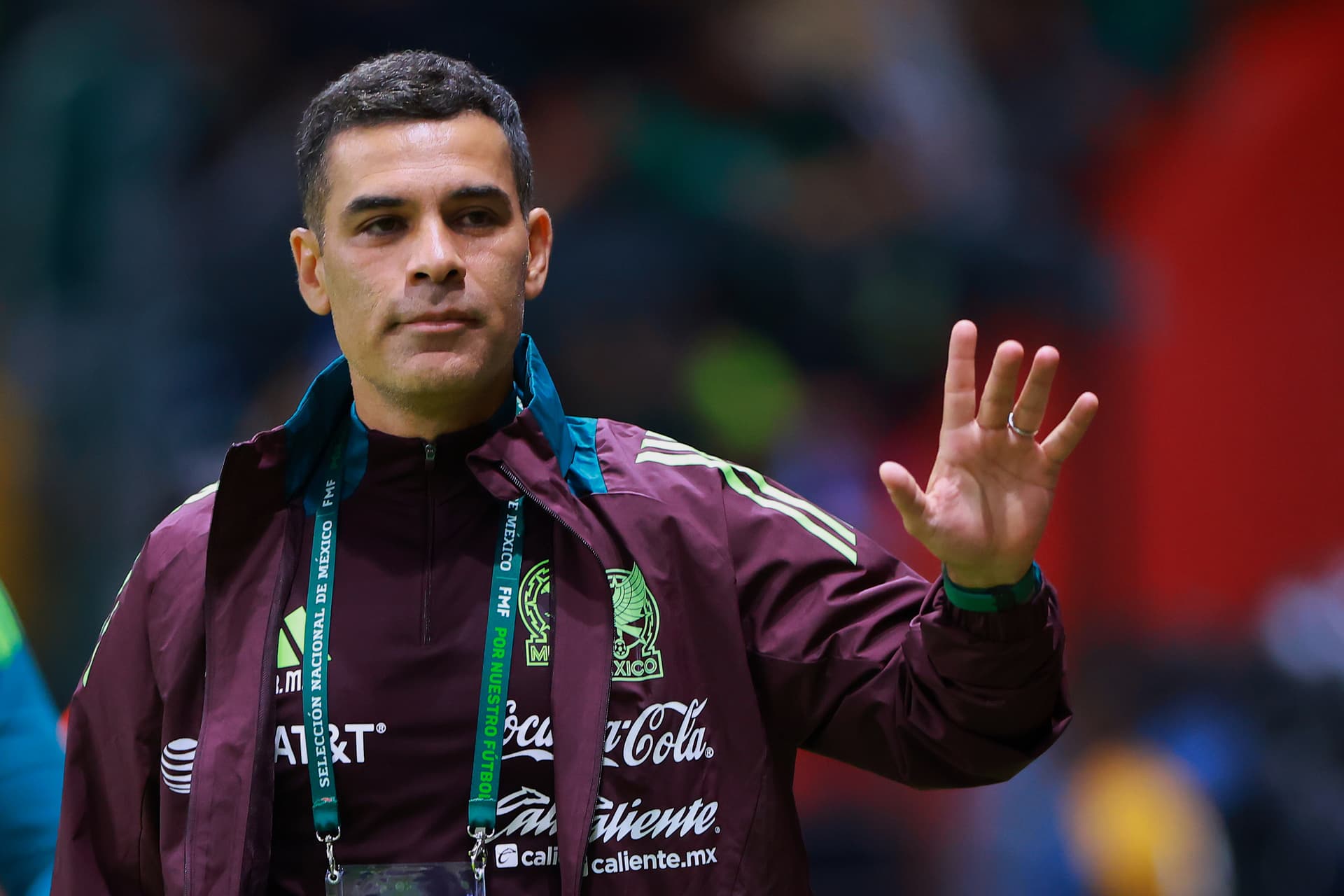 Rafael Márquez durante un partido de la selección mexicana como auxiliar técnico