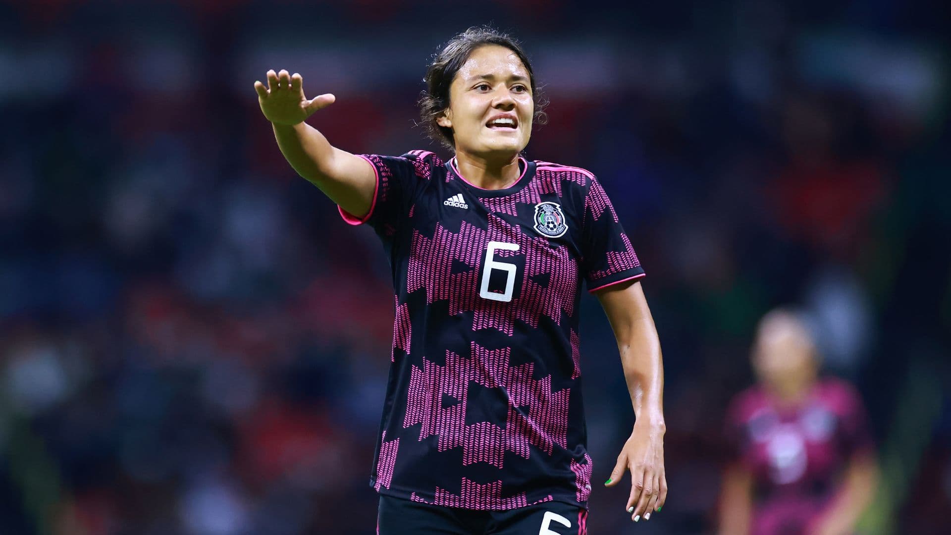 Rebeca Bernal en un partido con la selección femenil de México
