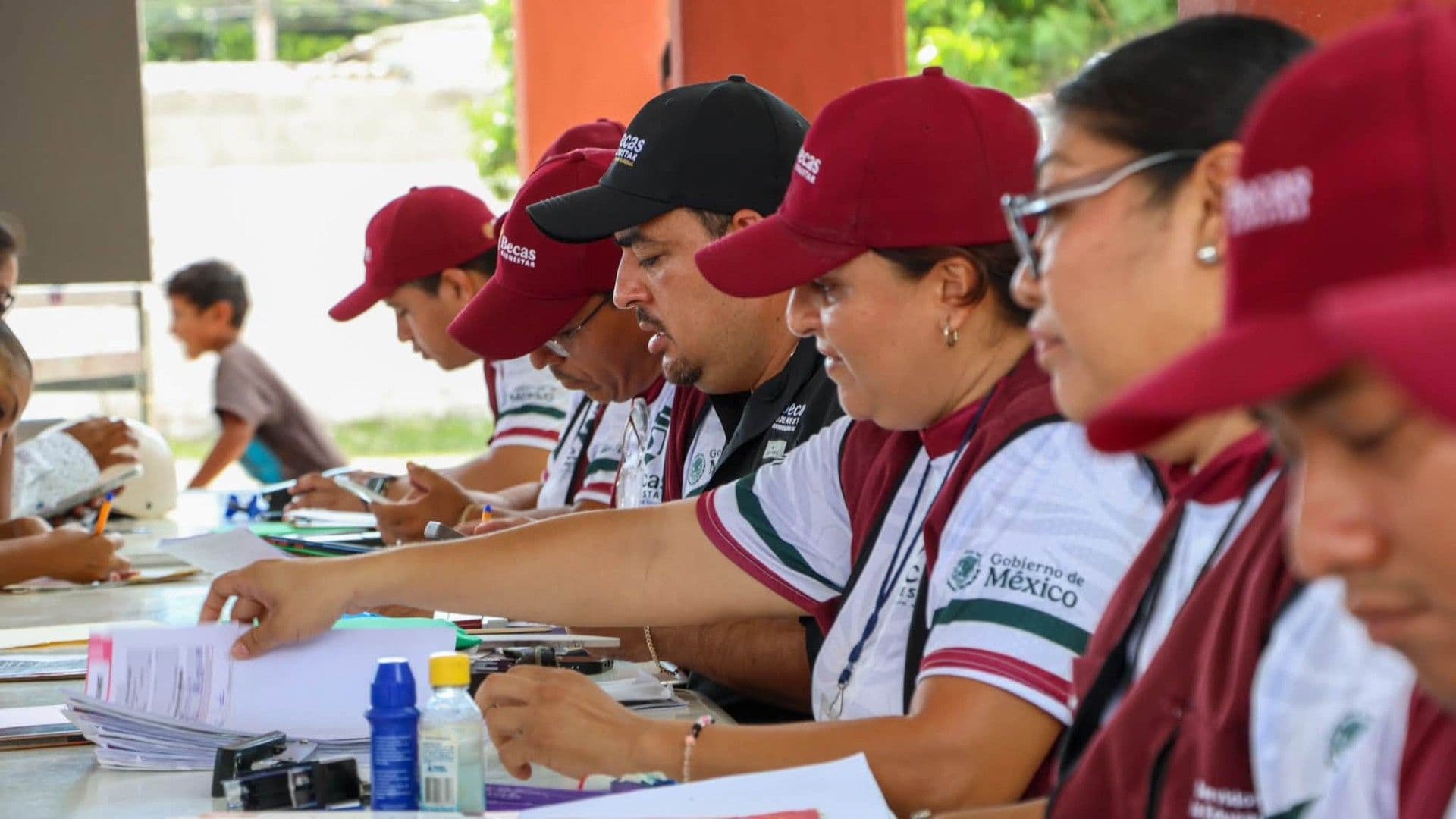 Checa qué Apoyos Bienestar Abren Registro y Módulos en Octubre 2026