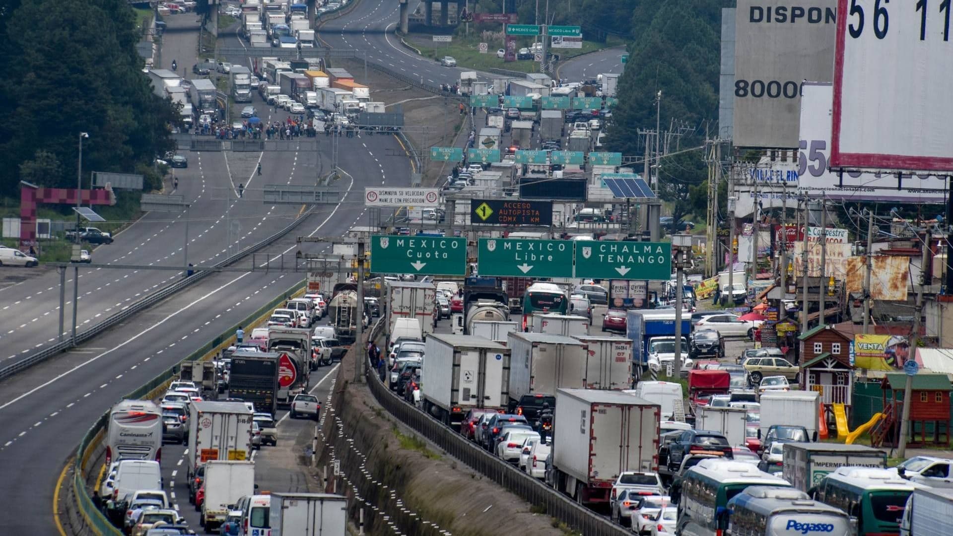 Bloqueo en carretera México-Toluca