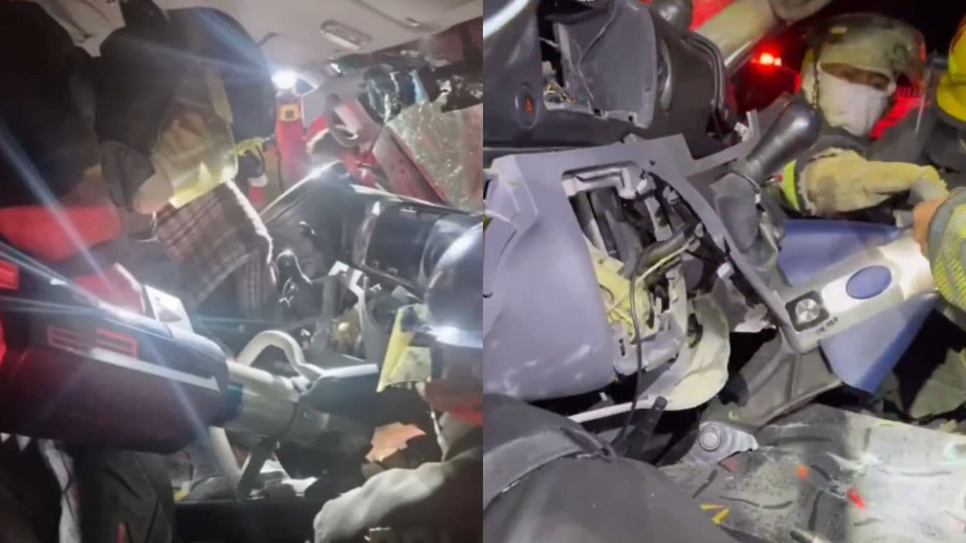 Extraen a hombre atrapado en un transporte público de Tepeaca, Puebla