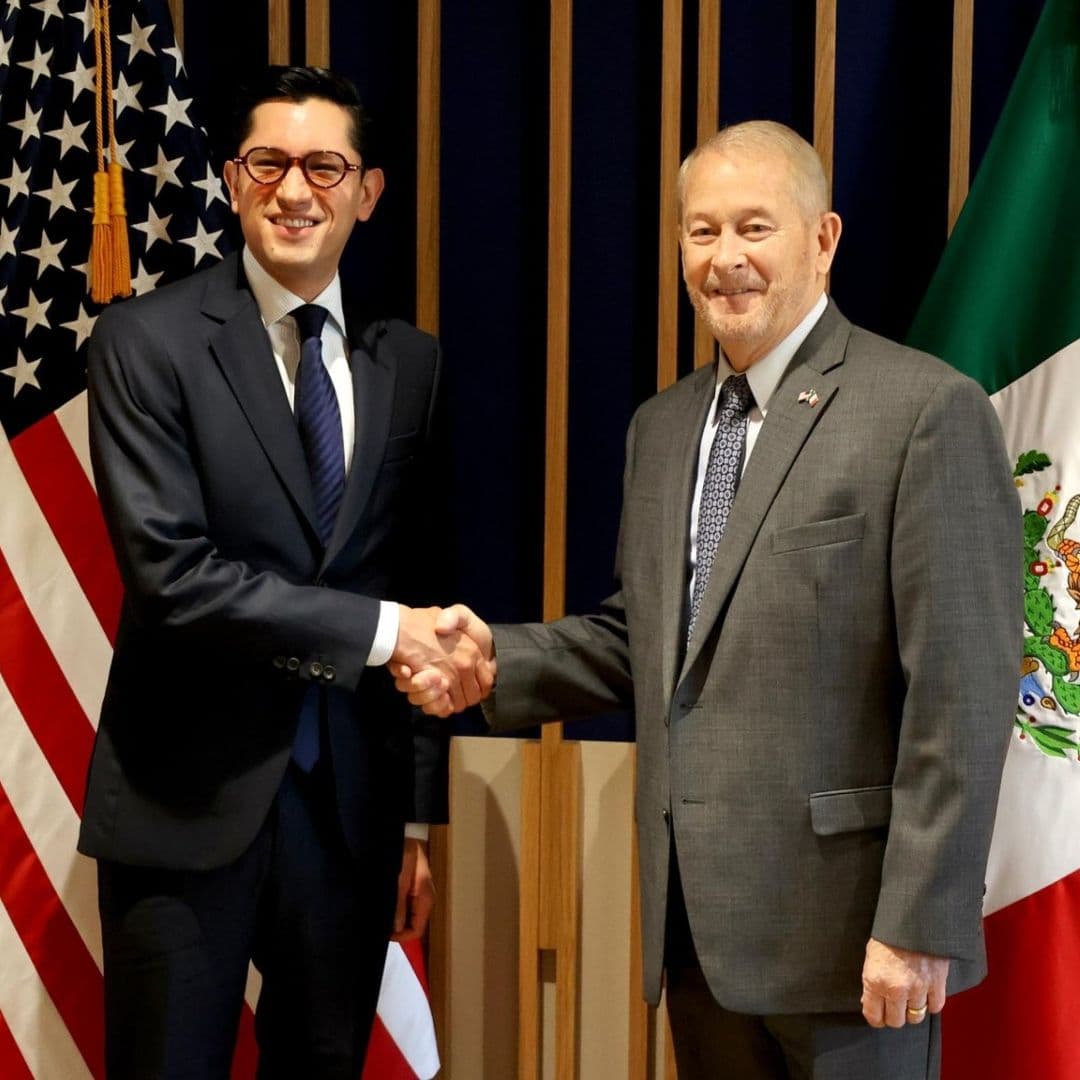 Roberto Velasco y Ronald Johnson, embajadores de México y Estados Unidos
