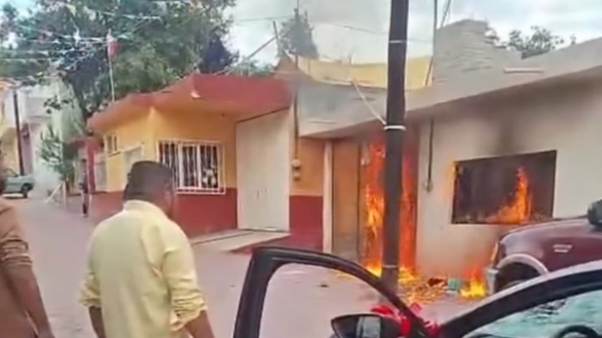Riña Conflicto Detenidos Vehículos Dañados Incendio Vivienda Colonia Centro Tepeyanco Tlaxcala