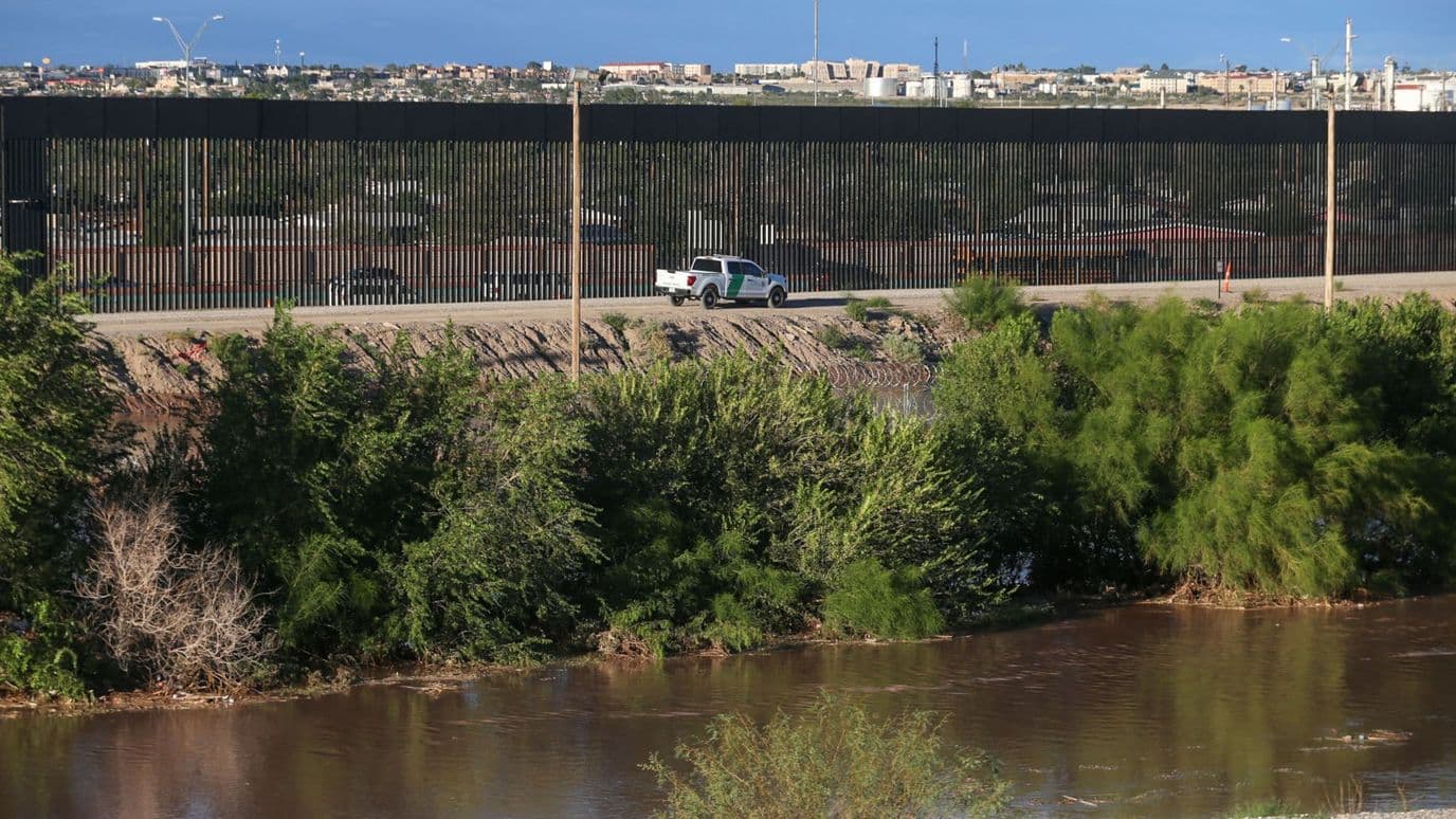 Vista panorámica del Río Bravo en la frontera entre México y Estados Unidos