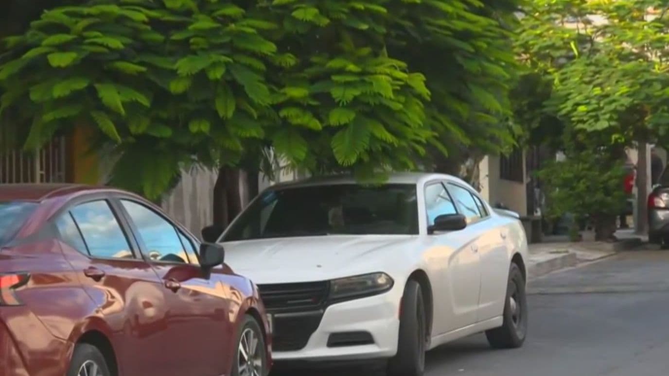 Sujeto roba de casa joyería en Santa Catarina