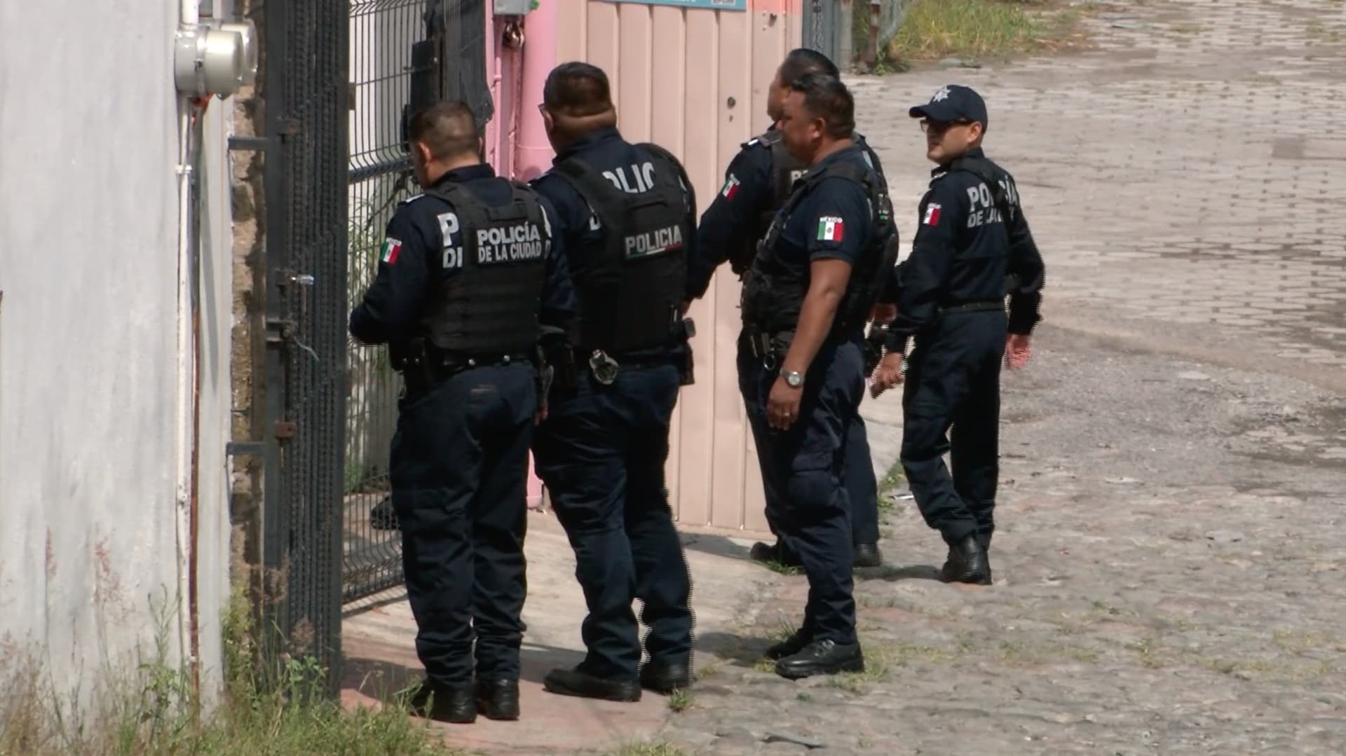 Crean boquete para robar dinero de casa de cambio en Puebla.