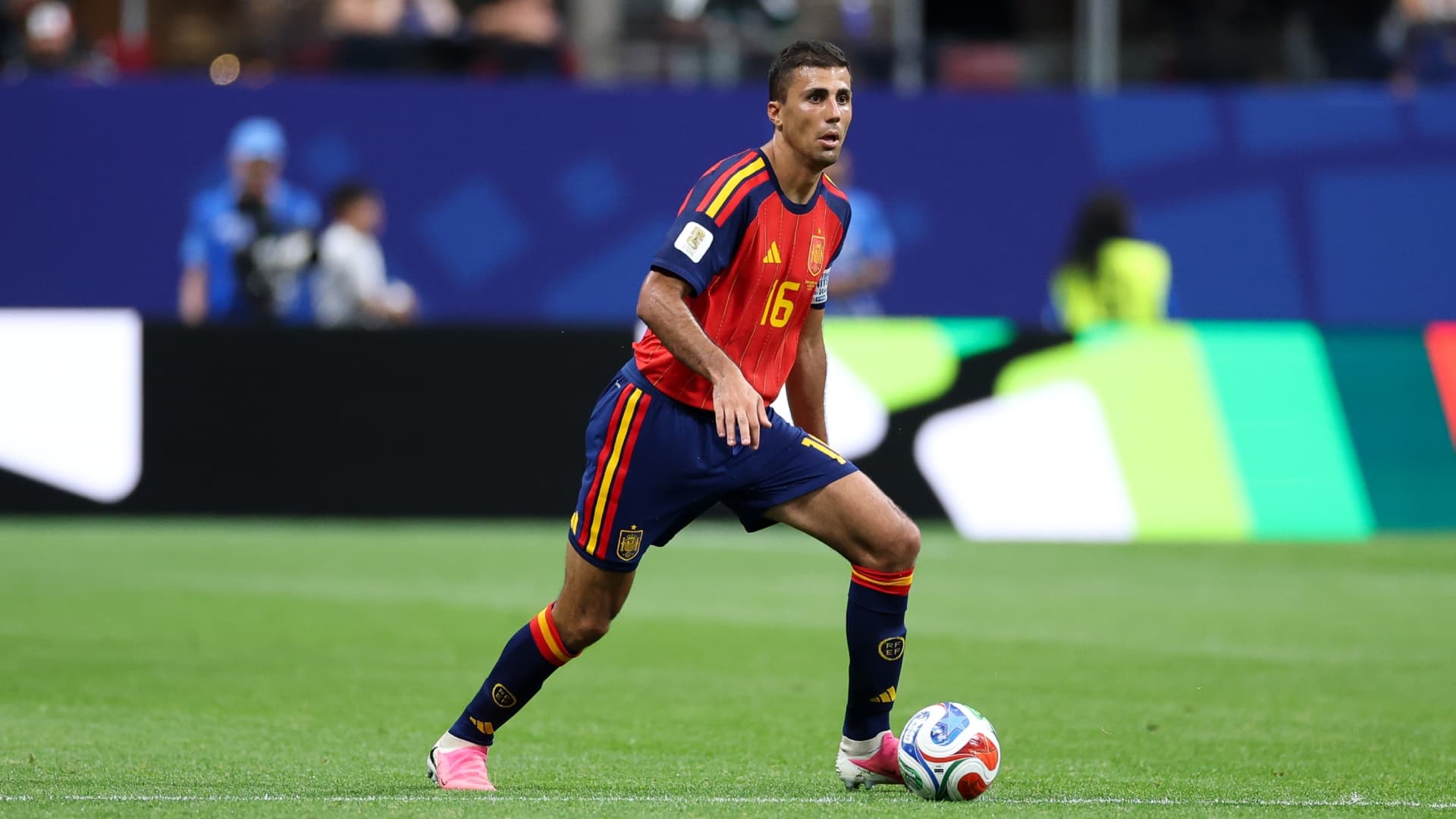 Rodri regresa a jugar a España, luego de varias temporadas en el futbol inglés
