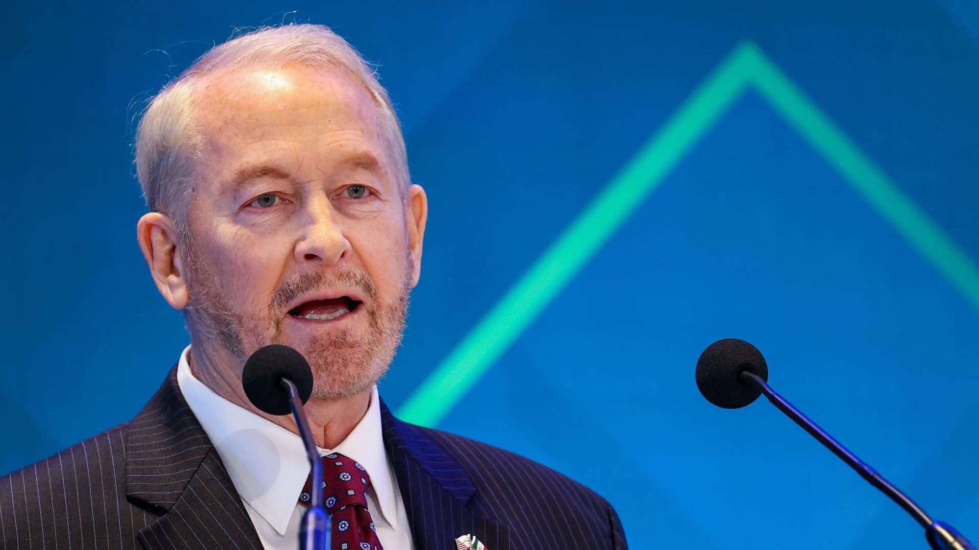 Embajador de Estados Unidos en México Presume Caída del 95% en Detenciones Fronterizas