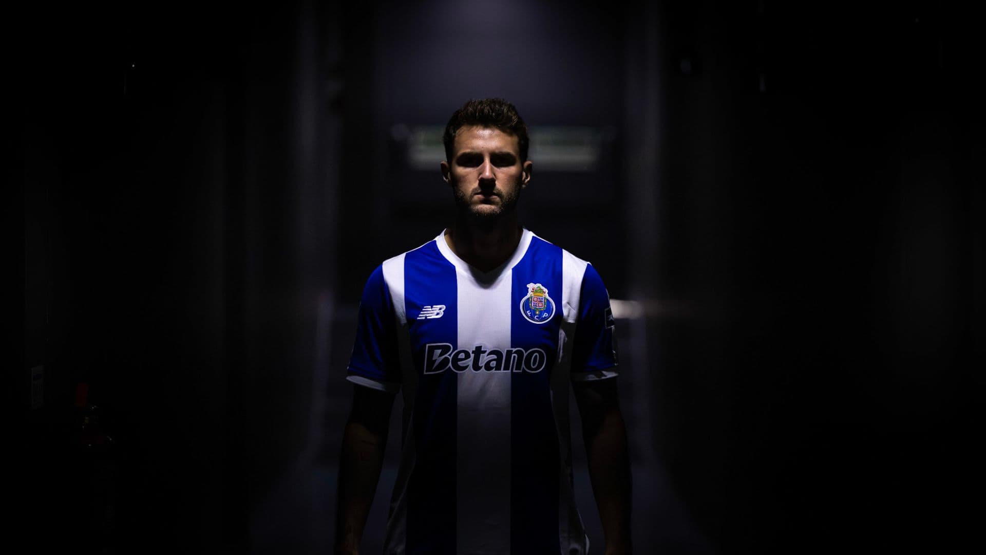 Santiago Gimenez con la camiseta del FC Porto
