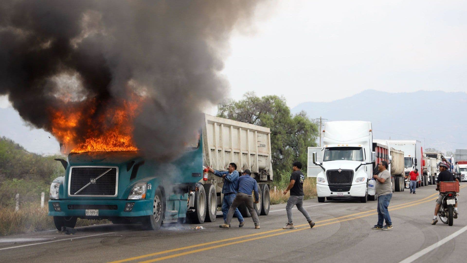 Bloqueos de la CNTE Sección 22 en Oaxaca Hoy: ¿Qué Pasa en Ciudad Judicial?