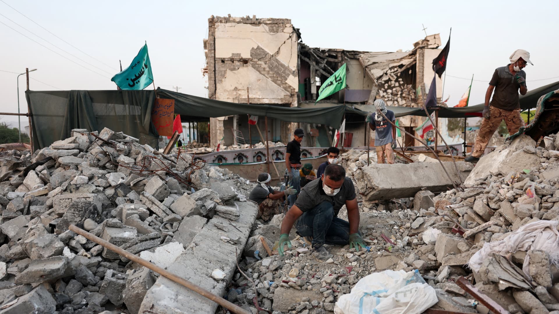 Escuela primaria destruida durante un ataque de EUA e Israel en Minab, Irán