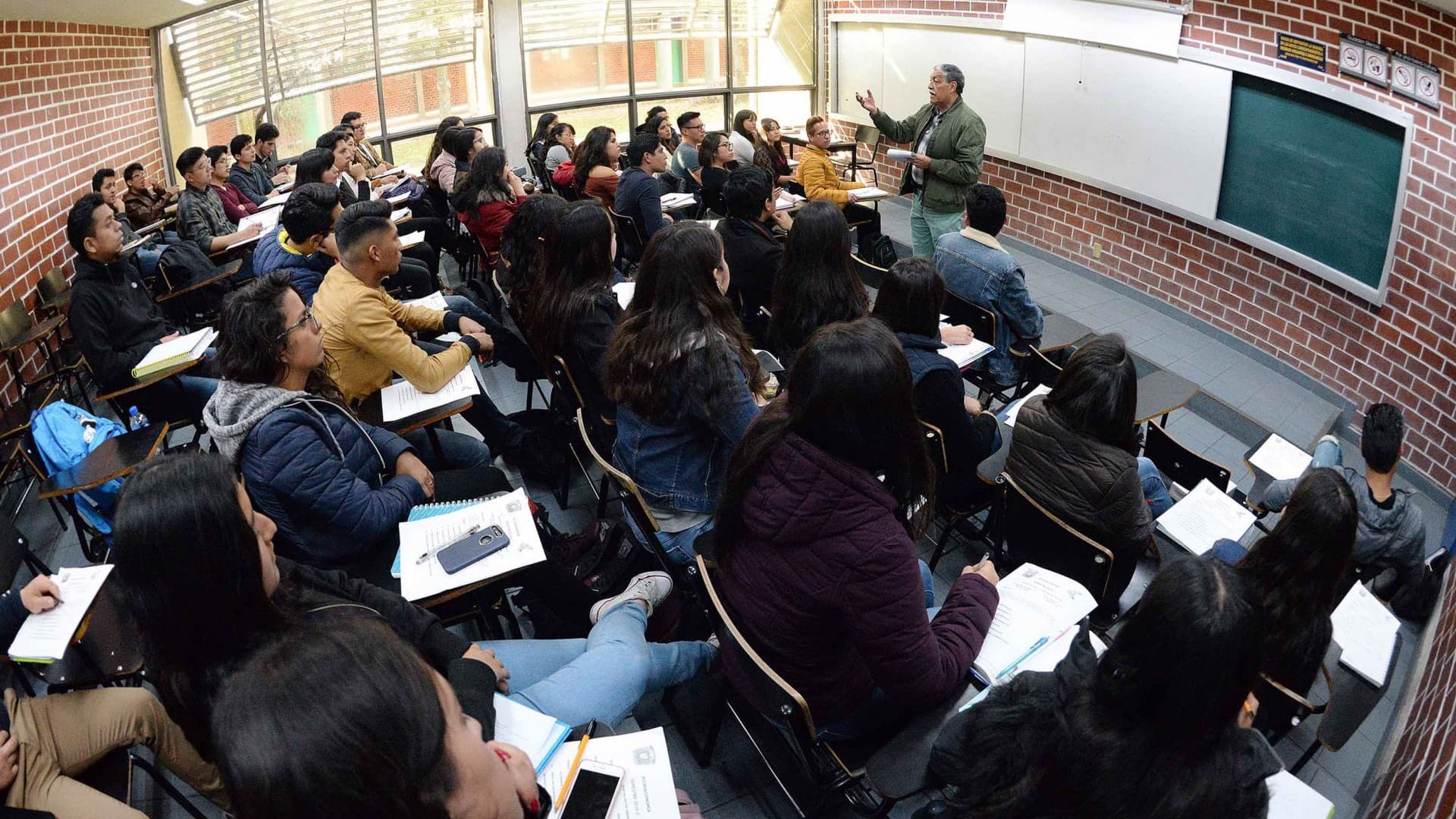 SEP Pide Erradicar 'Novatadas' en Escuelas Normales Previo a Inicio de Ciclo Escolar