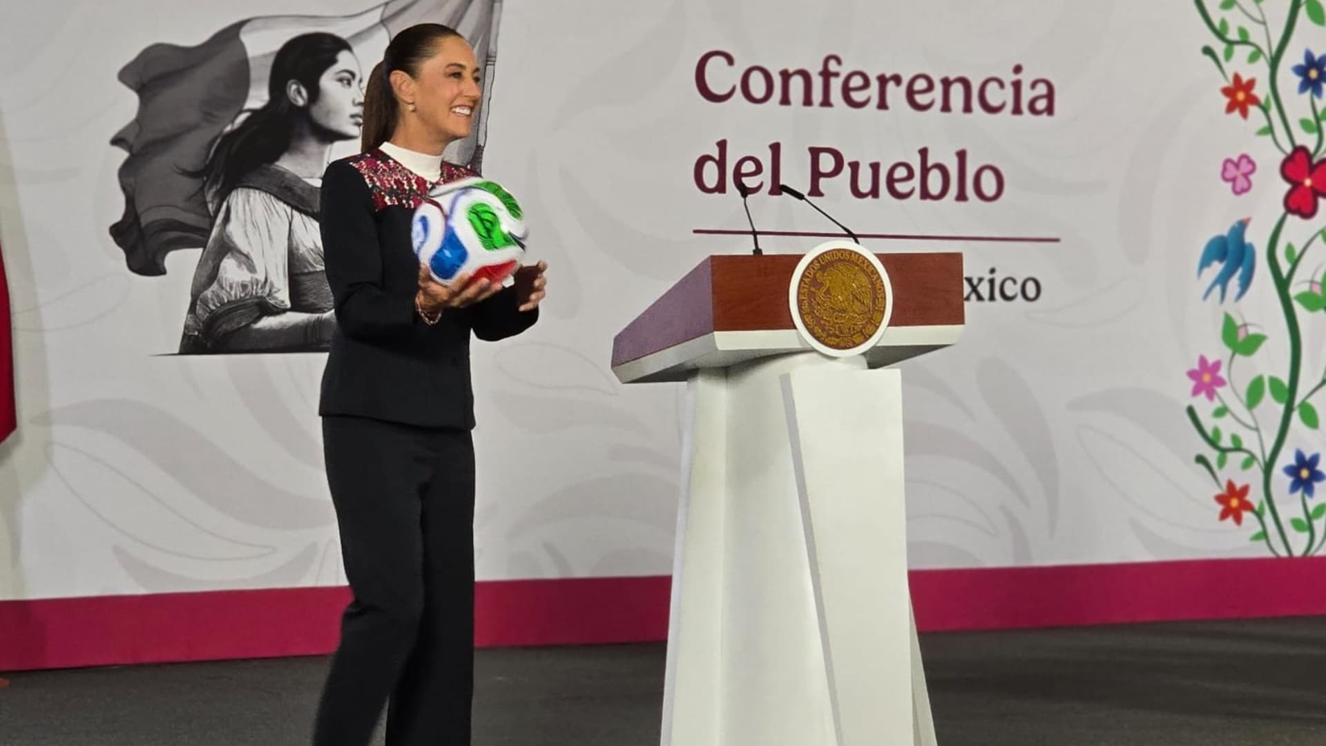 La presidenta Claudia Sheinbaum durante la mañanera de hoy, 25 de junio de 2026
