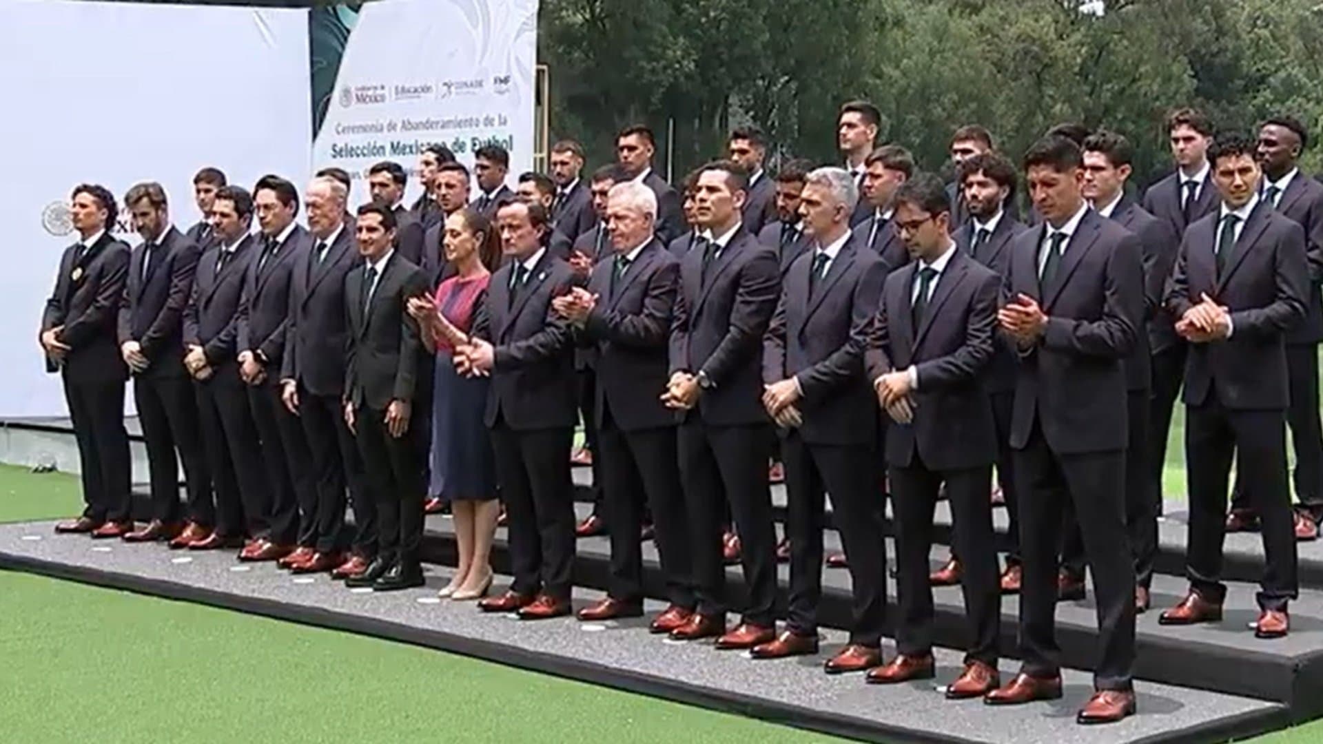 Ceremonia de abanderamiento de la Selección Mexicana de Futbol