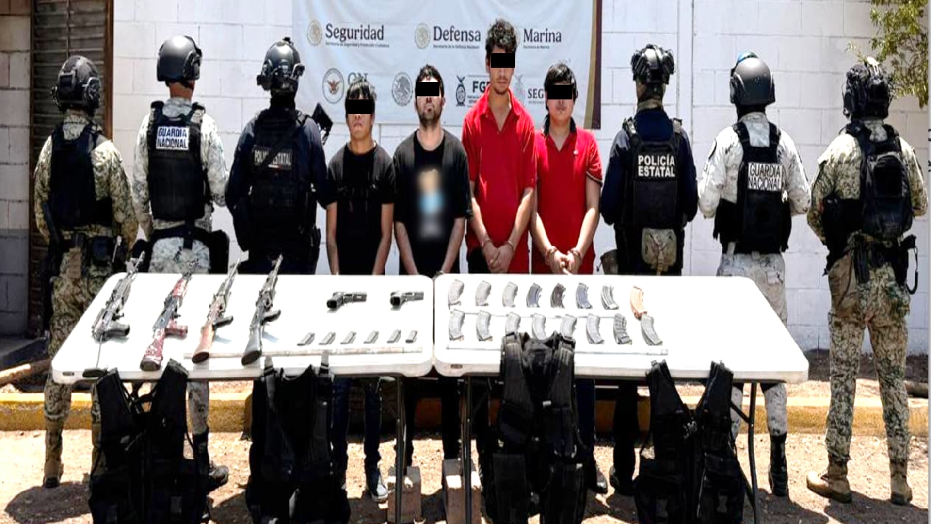 Tras los operativos se aseguró un arsenal y se detuvo a 10 personas