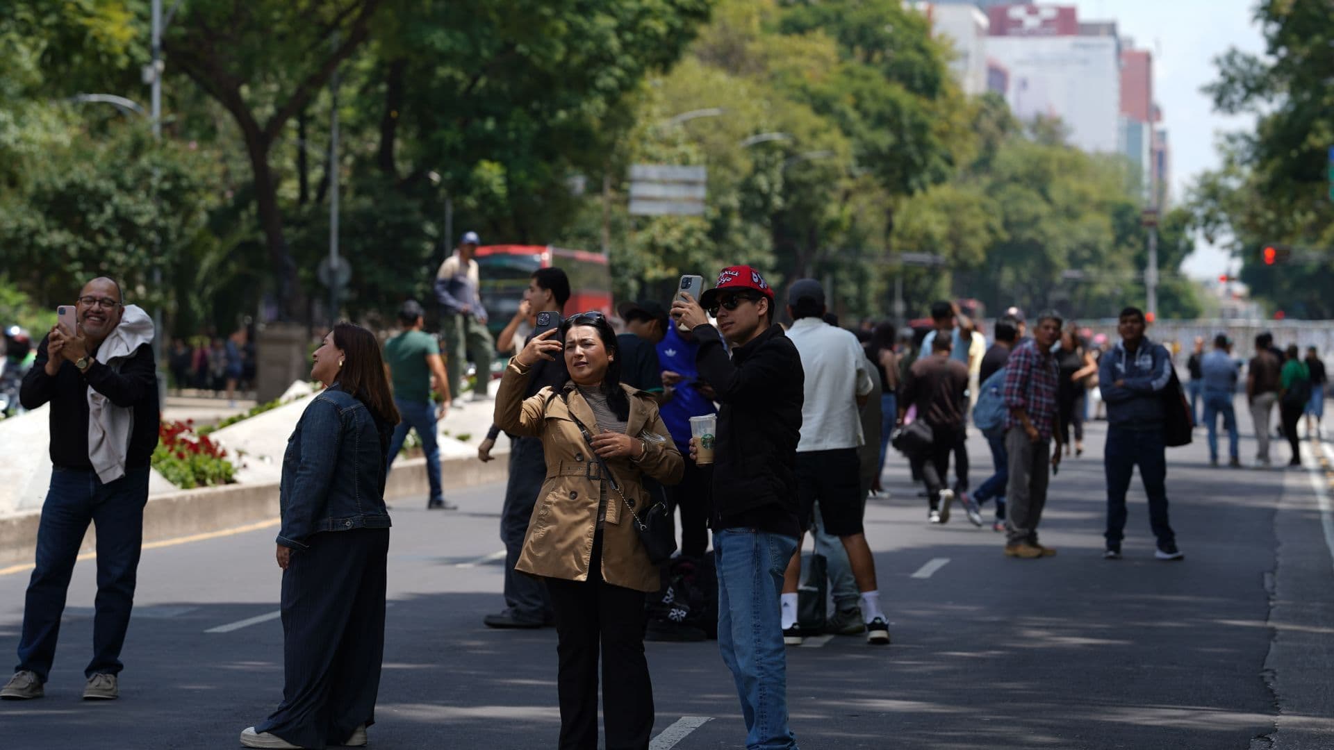 Evacuación por simulacro en CDMX