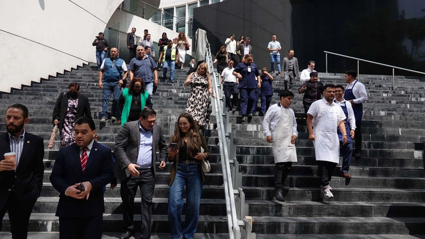 Simulacro de sismo en Reforma, CDMX