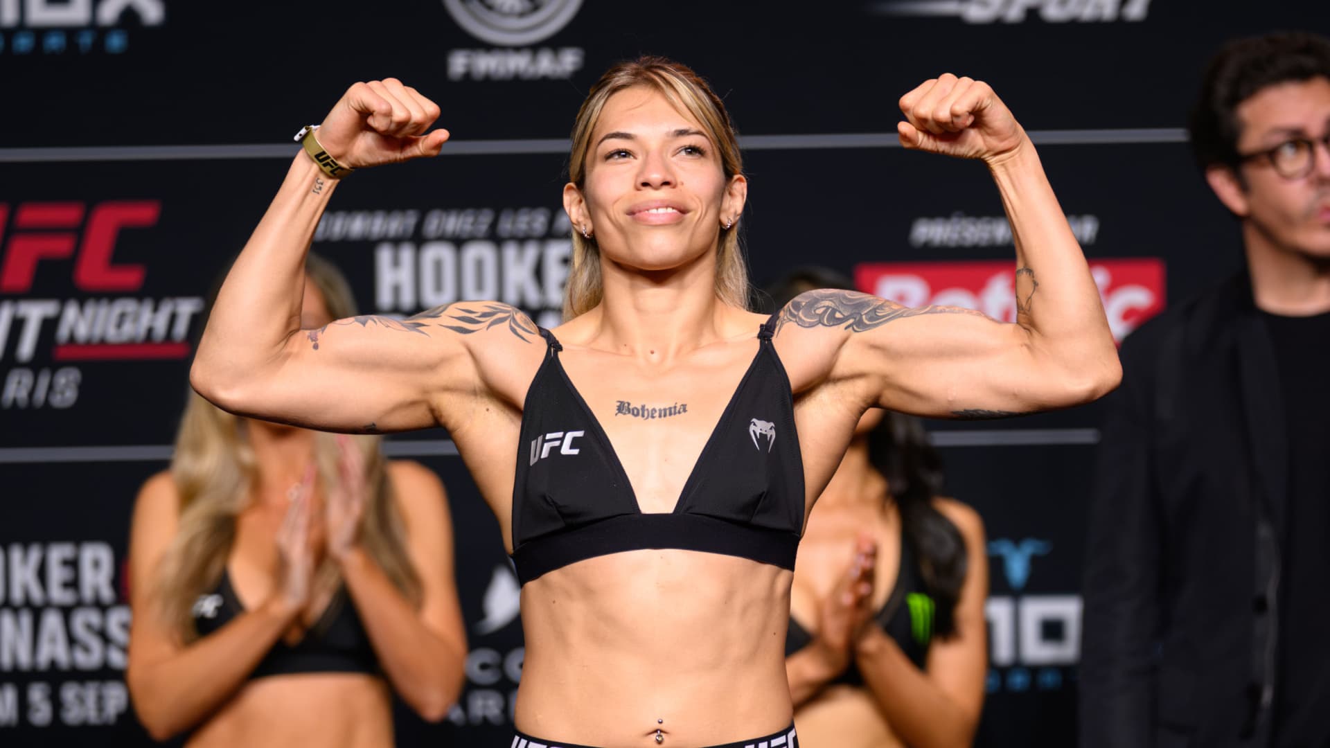 Sofía Montenegro, peleadora de artes marciales mixtas, en un combate de la UFC