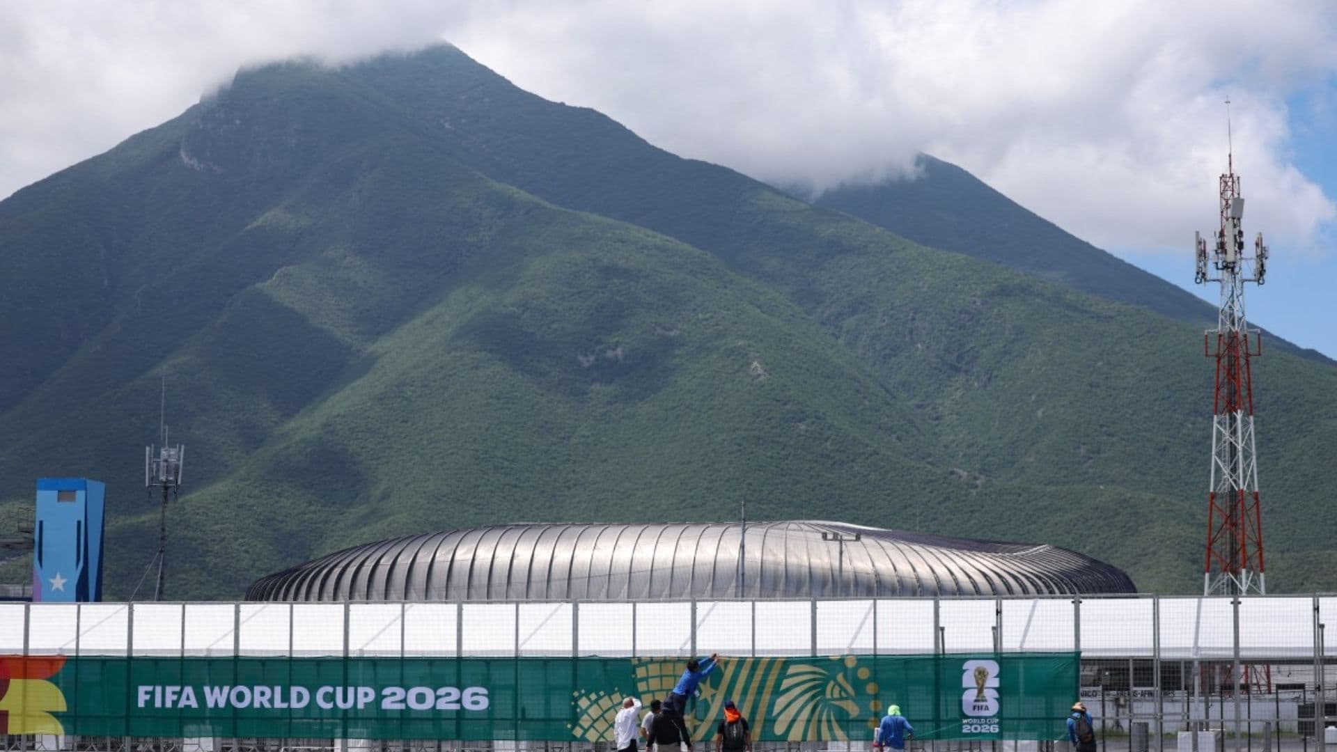 Cerro de la Silla y aficionados