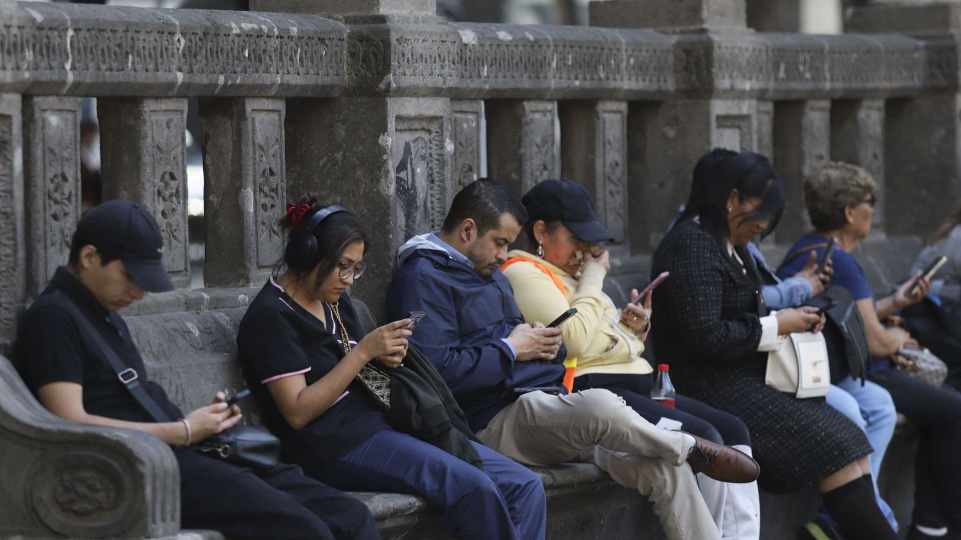 Suspensión de celulares en agosto 2026