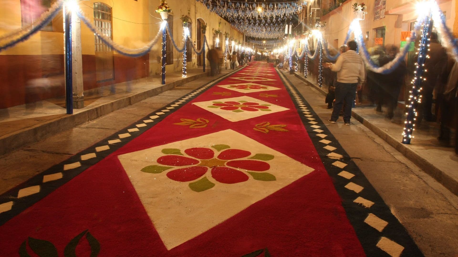 Tapetes Huamantla 2026. La noche que nadie duerme