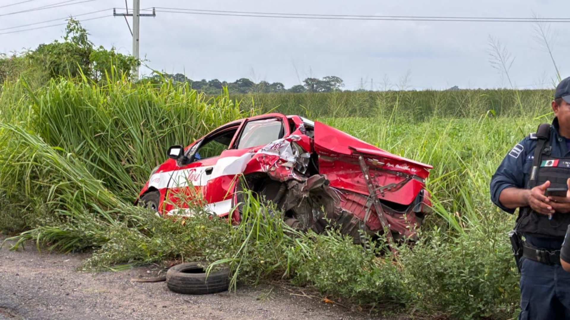 Accidente en la autopista Nuevo Teapa-Cosoleacaque deja un taxista muerto.