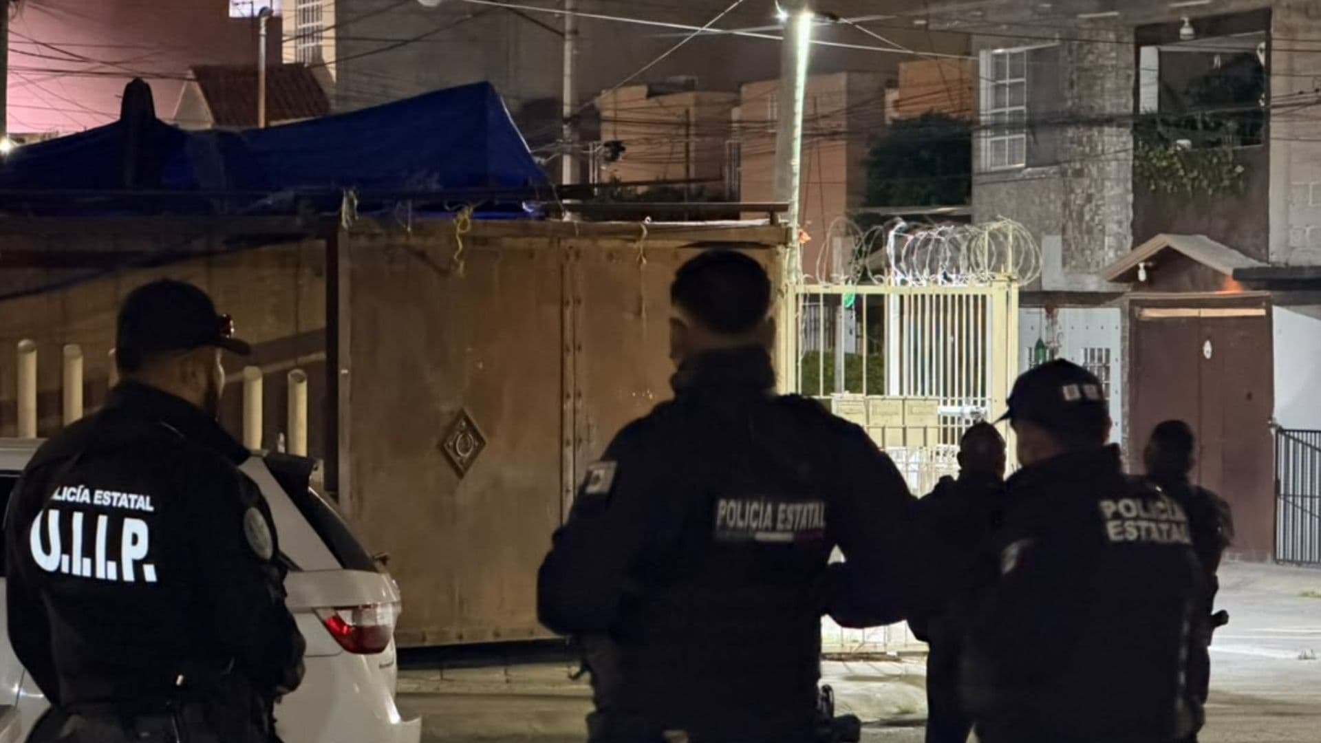 ¿Qué Pasó en Tecámac? Hombre Armado Toma como Rehenes a su Familia; Llevan Así 22 Horas